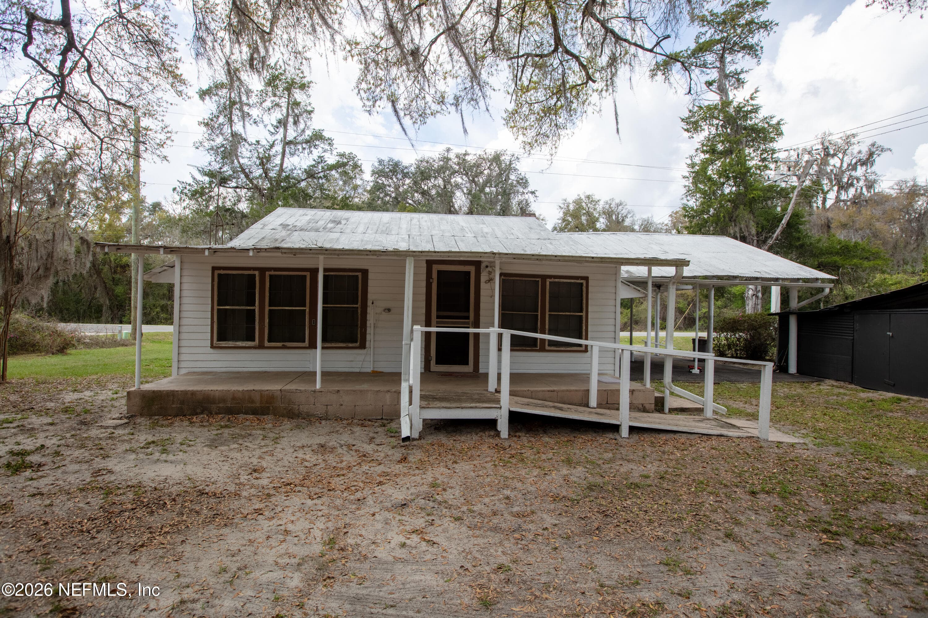 Photo 9 of 412 S COUNTY ROAD 21, Hawthorne, FL 32640