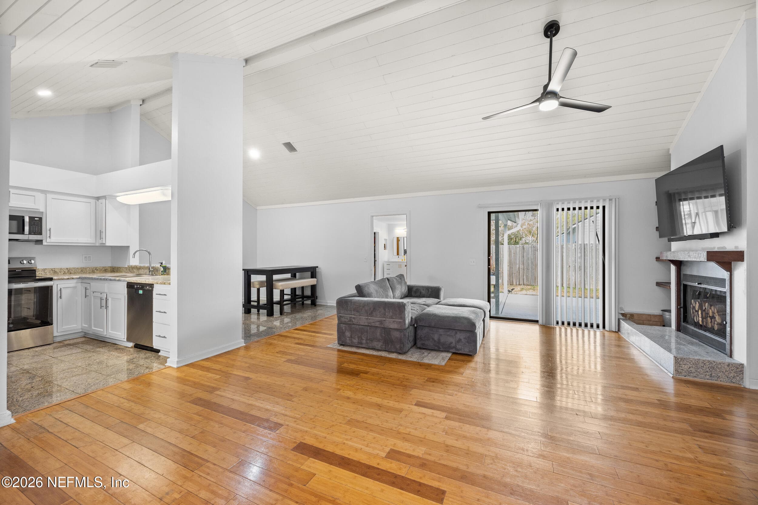 Photo 9 of 2209 TWIN PINES Circle N, Jacksonville, FL 32246