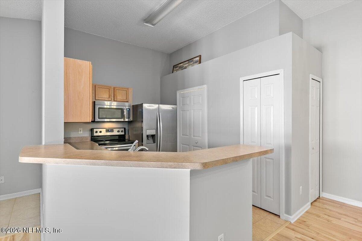 Photo 9 of 37 JARDIN DE MER Place 37, Jacksonville Beach, FL 32250