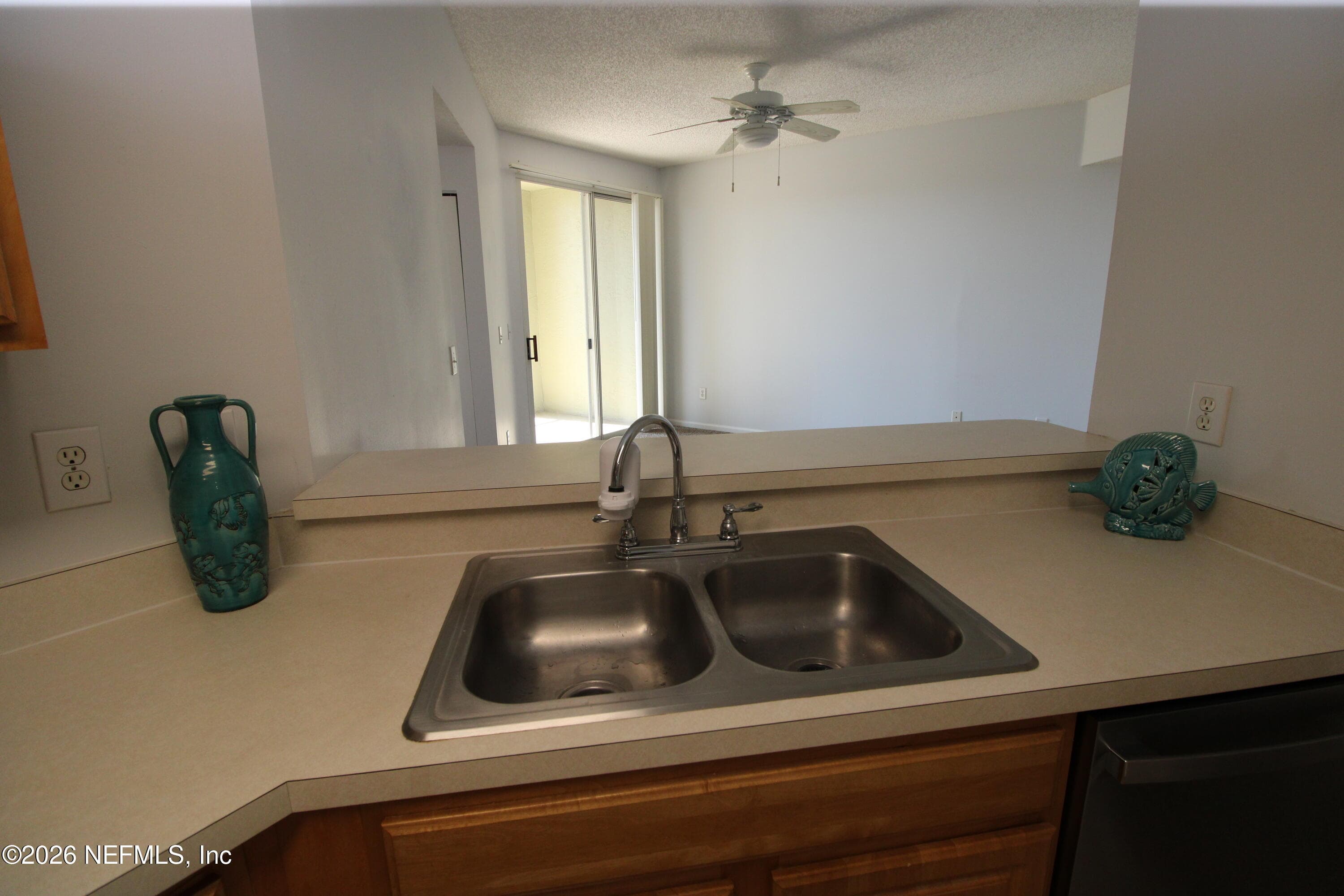 Kitchen with view of Living room — 1010 BELLA VISTA Boulevard 126, St. Augustine, FL 32084