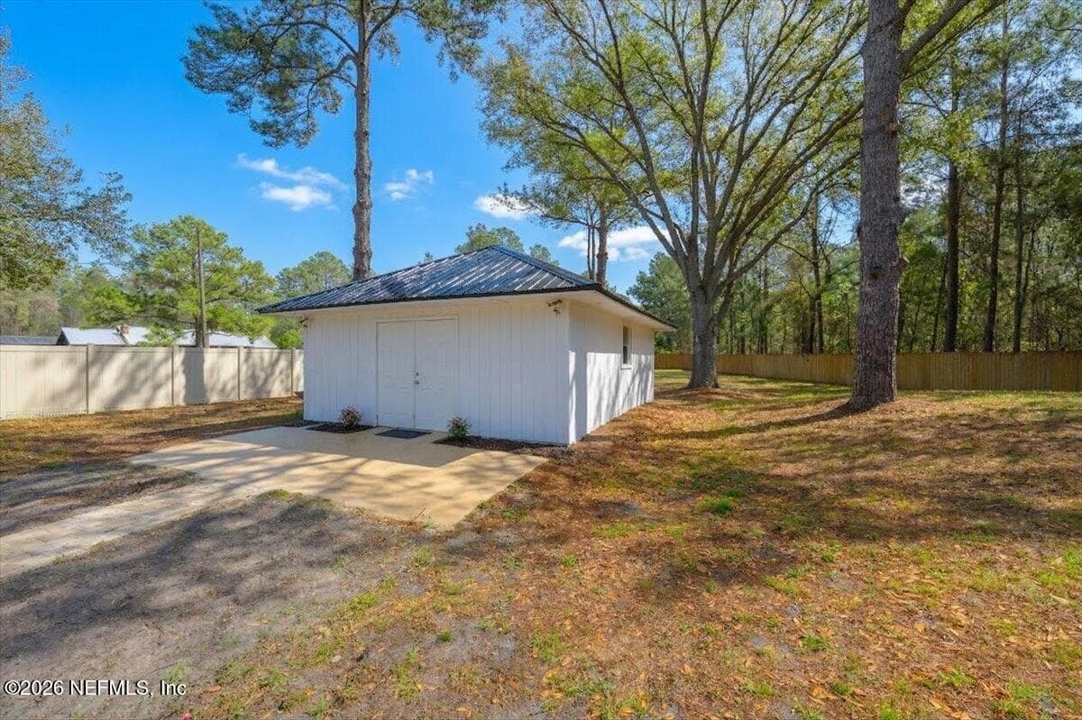 Photo 8 of 129 GRASSY Lane, Palatka, FL 32177