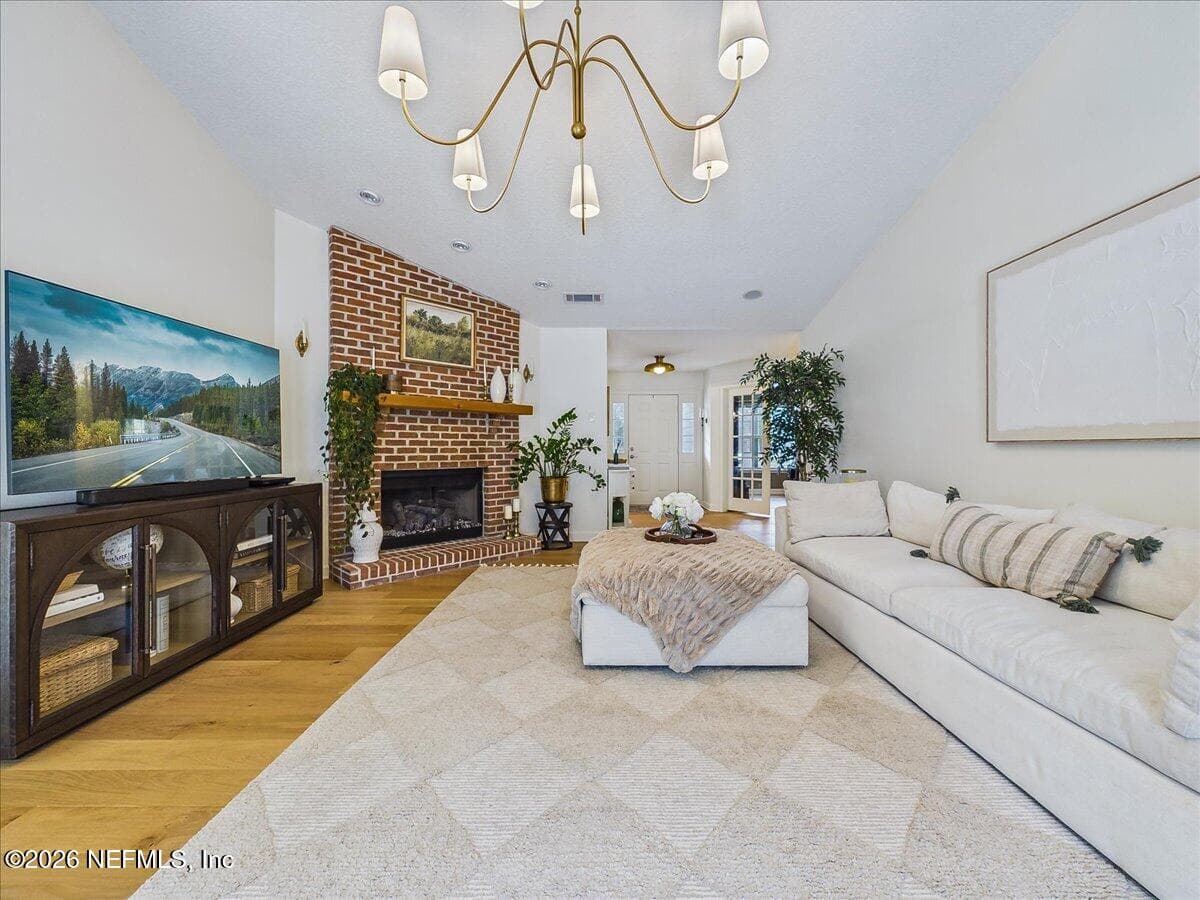 Photo 13 of 129 GRASSY Lane, Palatka, FL 32177