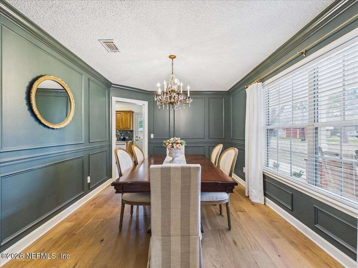 Photo 16 of 129 GRASSY Lane, Palatka, FL 32177