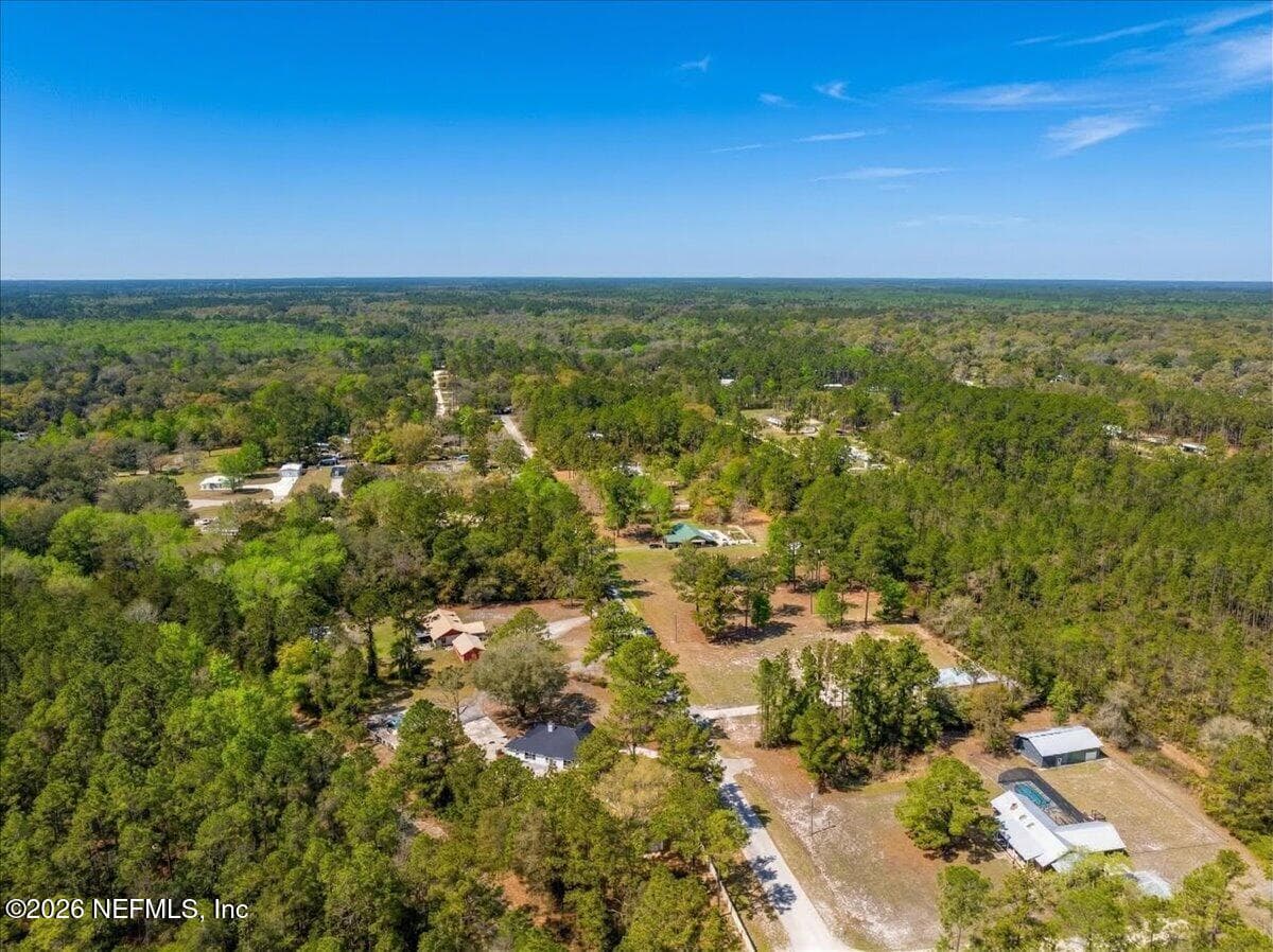 Photo 43 of 129 GRASSY Lane, Palatka, FL 32177