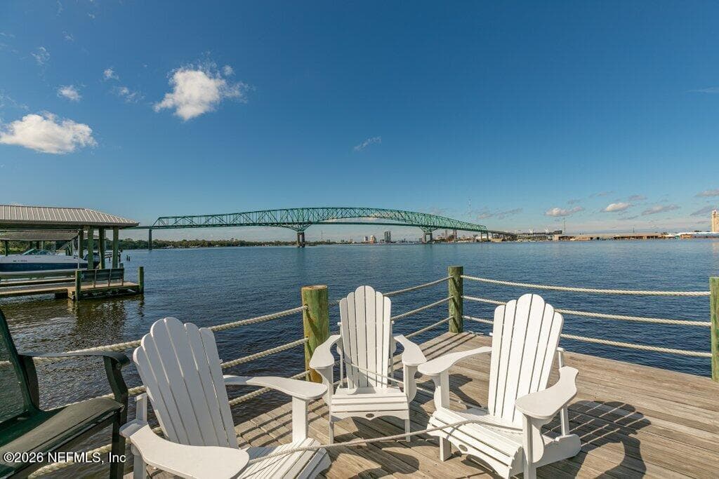 Photo 6 of 4626 RIVER POINT Road W, Jacksonville, FL 32207