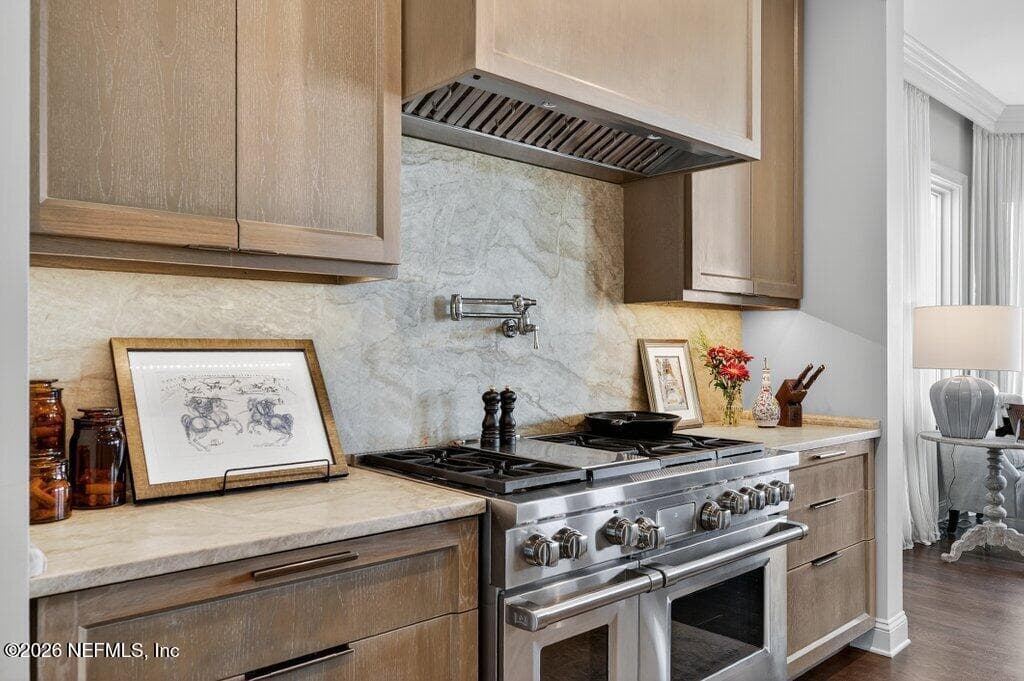 Also has a griddle and two ovens! — 4626 RIVER POINT Road W, Jacksonville, FL 32207