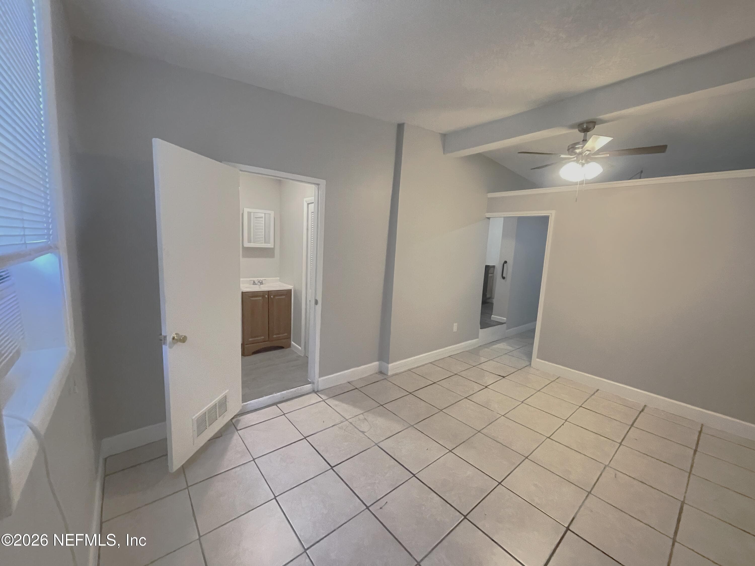 Photo 5 of 10603 BRIARCLIFF Road E, Jacksonville, FL 32218