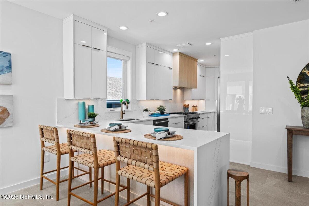 Kitchen Breakfast Bar — 118 13TH Avenue S 103 C, Jacksonville Beach, FL 32250