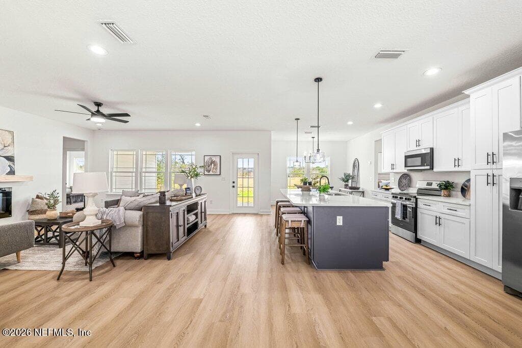 Photo 4 of 433 SE 34TH Street, Keystone Heights, FL 32656