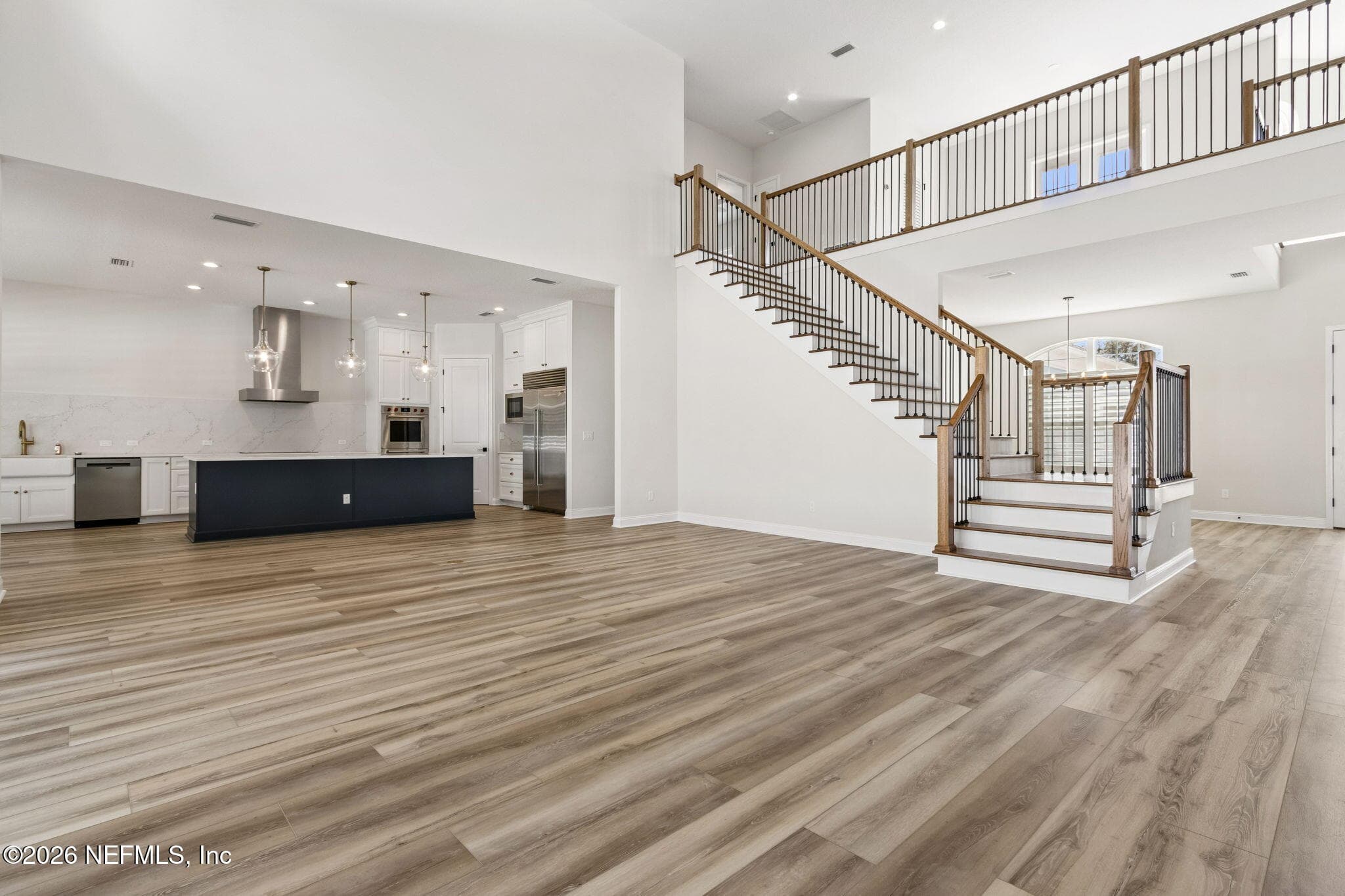 Photo 5 of 536 E KESLEY Lane, St. Johns, FL 32259