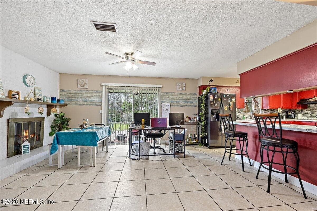 Photo 6 of 210 HOLLY Lane, Palatka, FL 32177