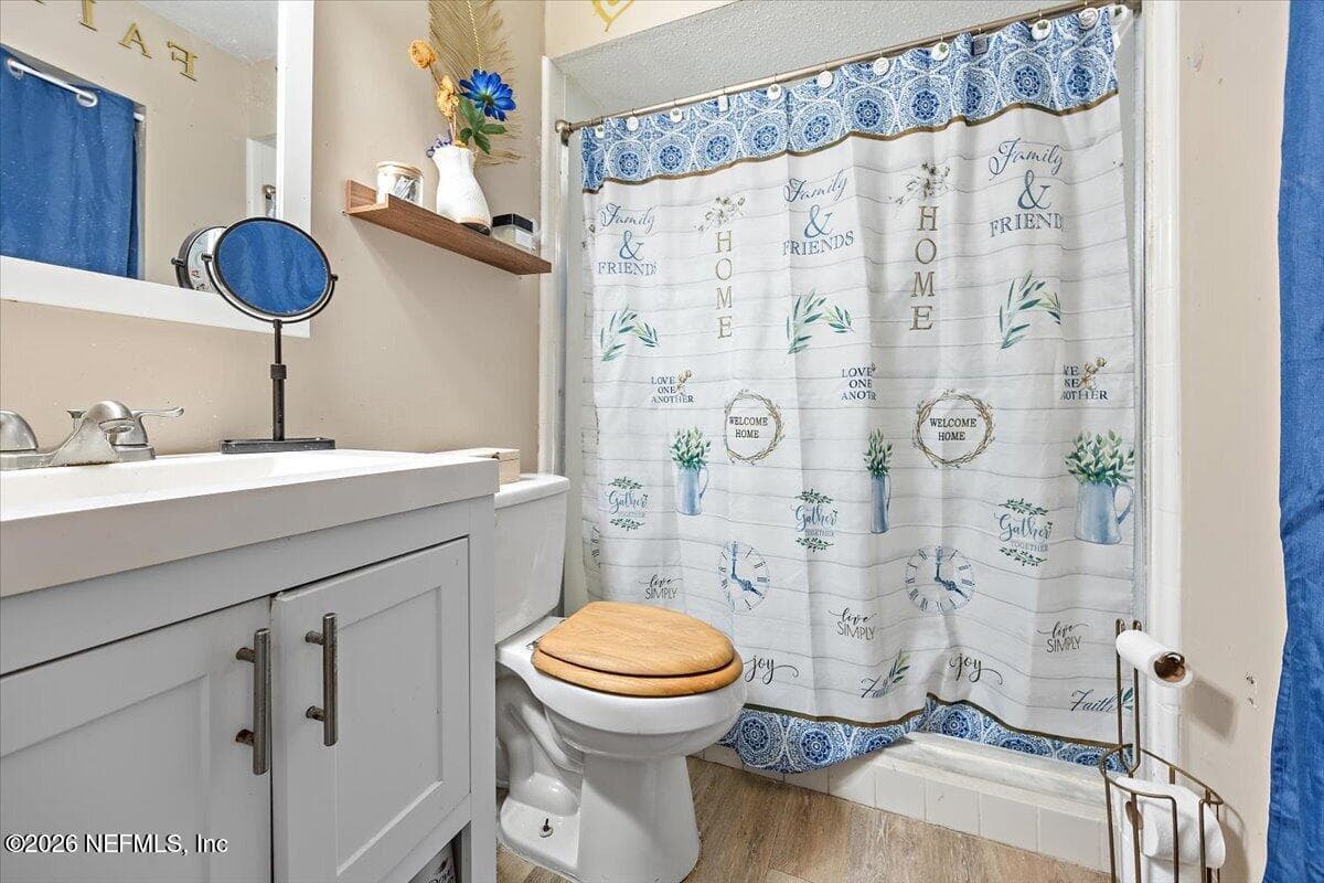 Photo 11 of 210 HOLLY Lane, Palatka, FL 32177