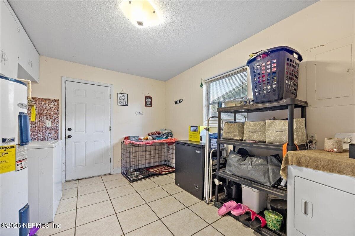 Photo 15 of 210 HOLLY Lane, Palatka, FL 32177