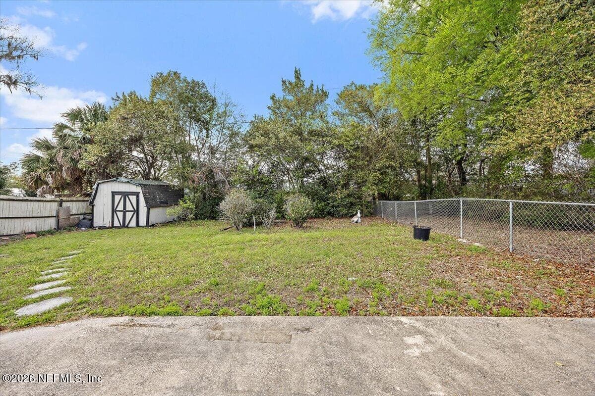 Photo 17 of 210 HOLLY Lane, Palatka, FL 32177