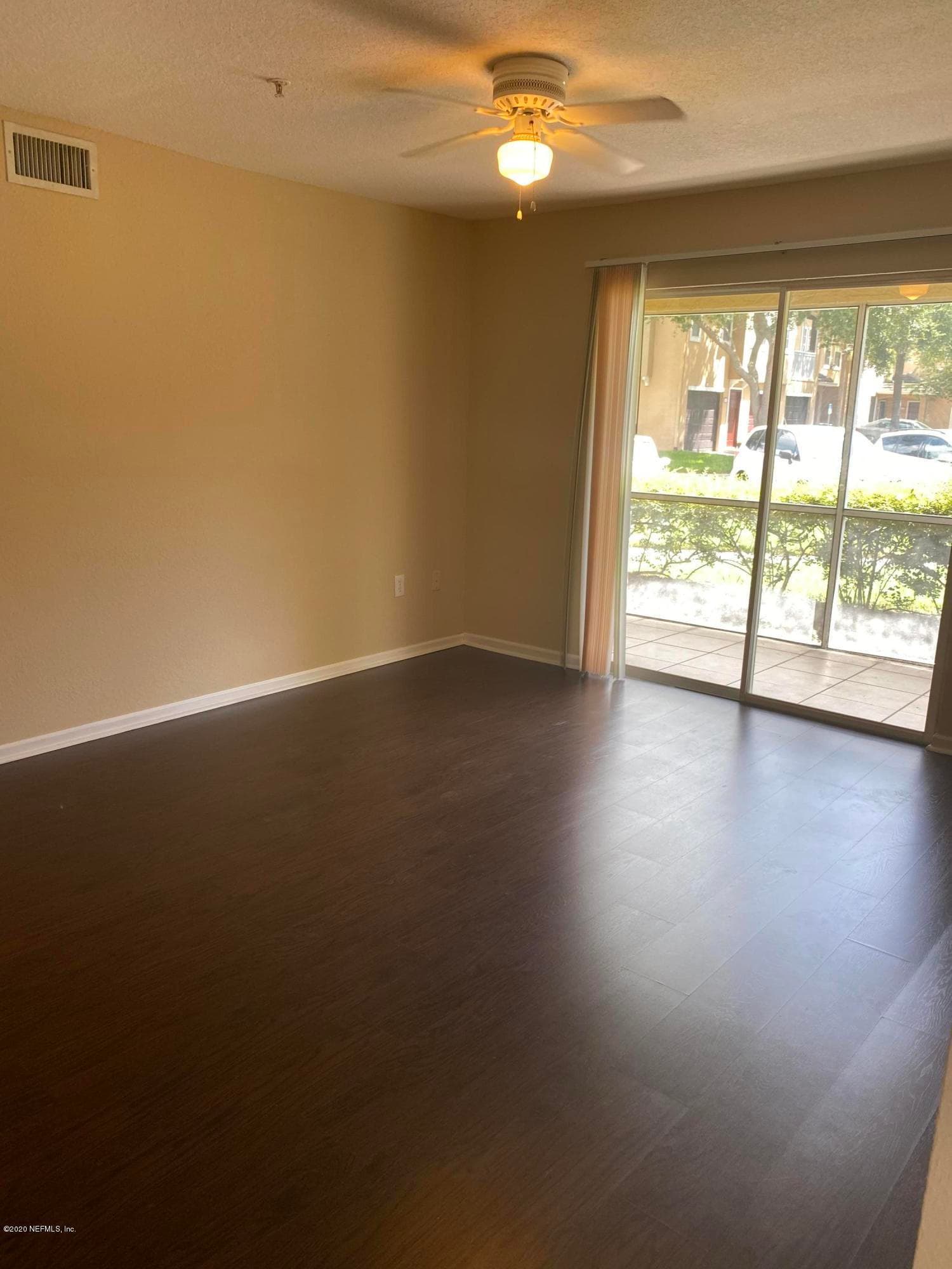 Living area — 10075 GATE Parkway 1510, Jacksonville, FL 32246