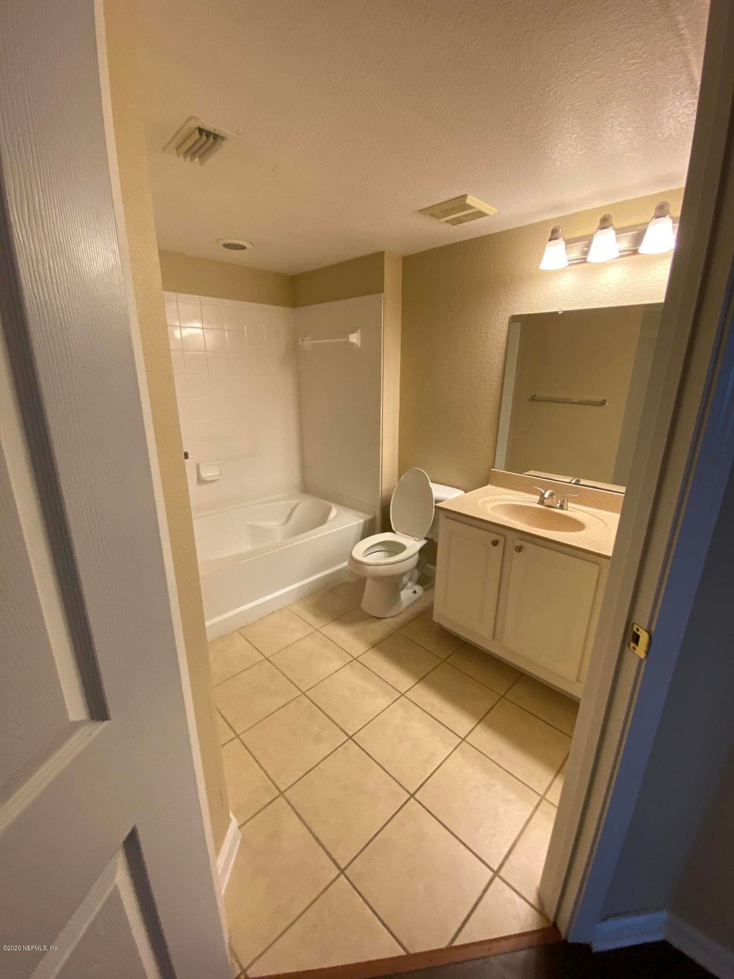 Bathroom — 10075 GATE Parkway 1510, Jacksonville, FL 32246