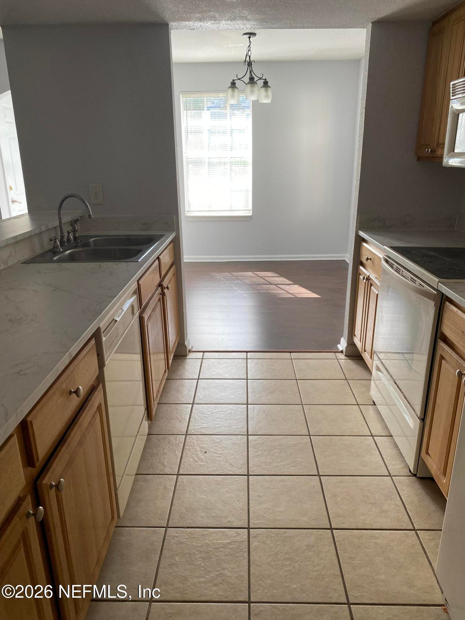 Kitchen — 10075 GATE Parkway 1510, Jacksonville, FL 32246
