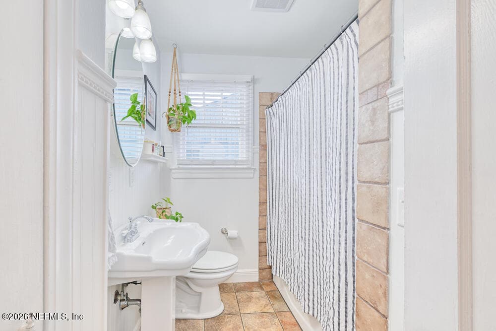Photo 8 of 4824 SAPPHO Avenue, Jacksonville, FL 32205