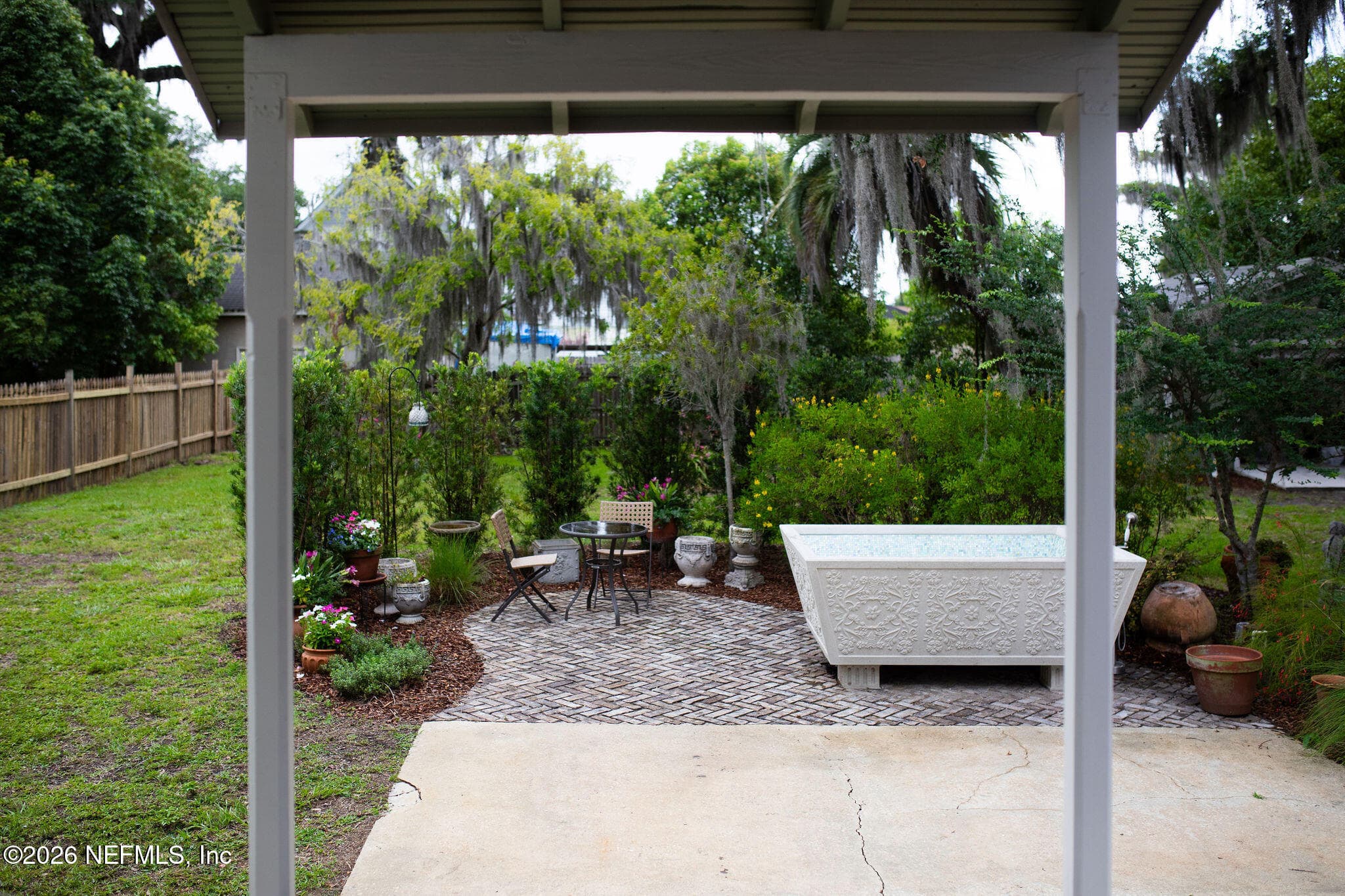 private courtyard — 700 WALNUT Street, Green Cove Springs, FL 32043