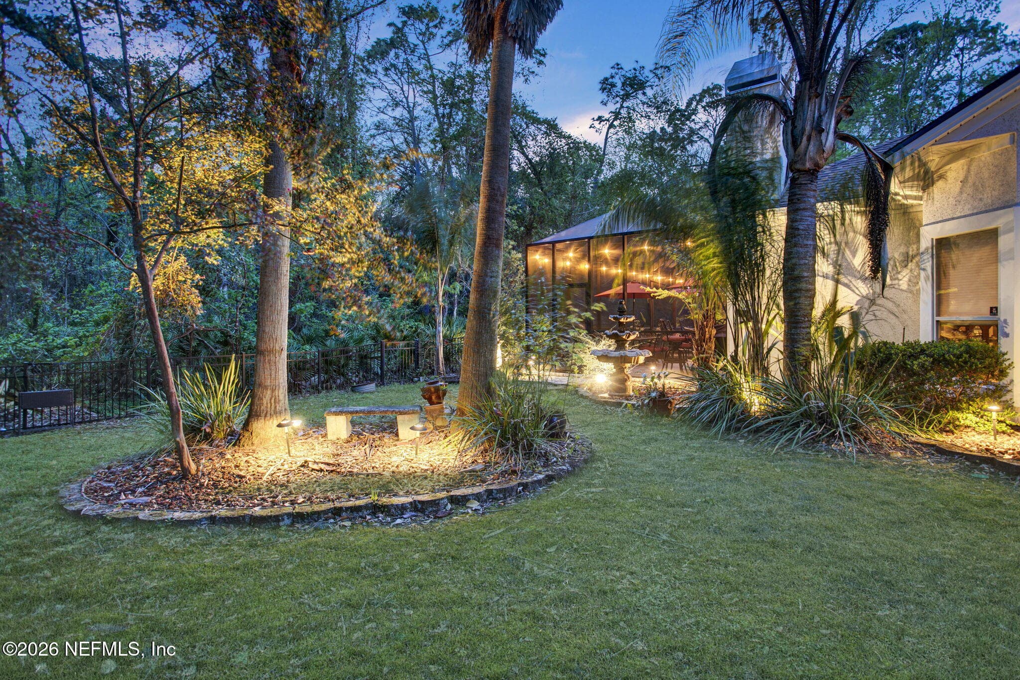 Lovely landscape lighting — 640 WYNDHAM Court, Orange Park, FL 32073