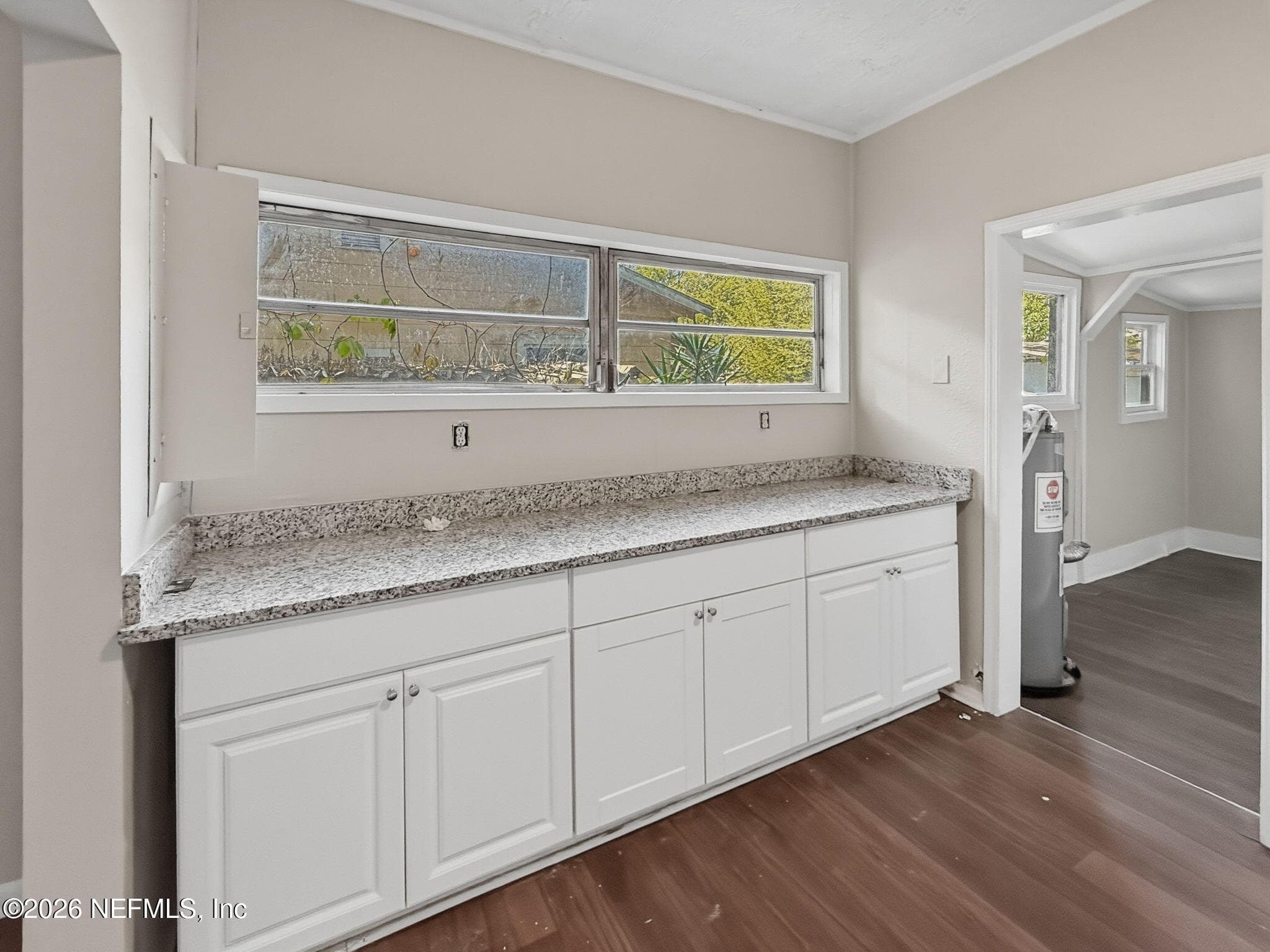 Photo 11 of 663 LINWOOD Avenue, Jacksonville, FL 32206