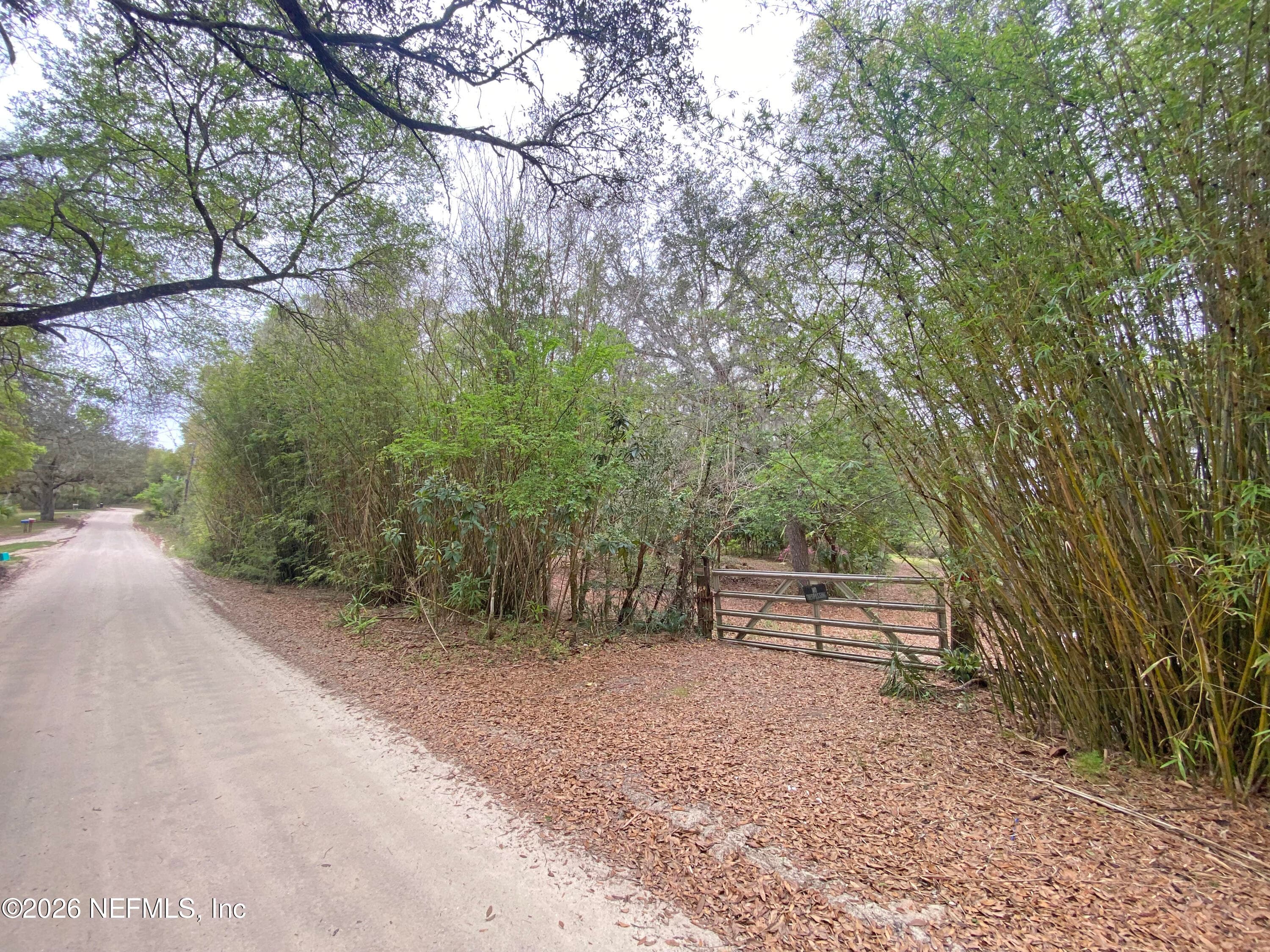 Photo 2 of 119 TWIN LAKES Road, Hawthorne, FL 32640