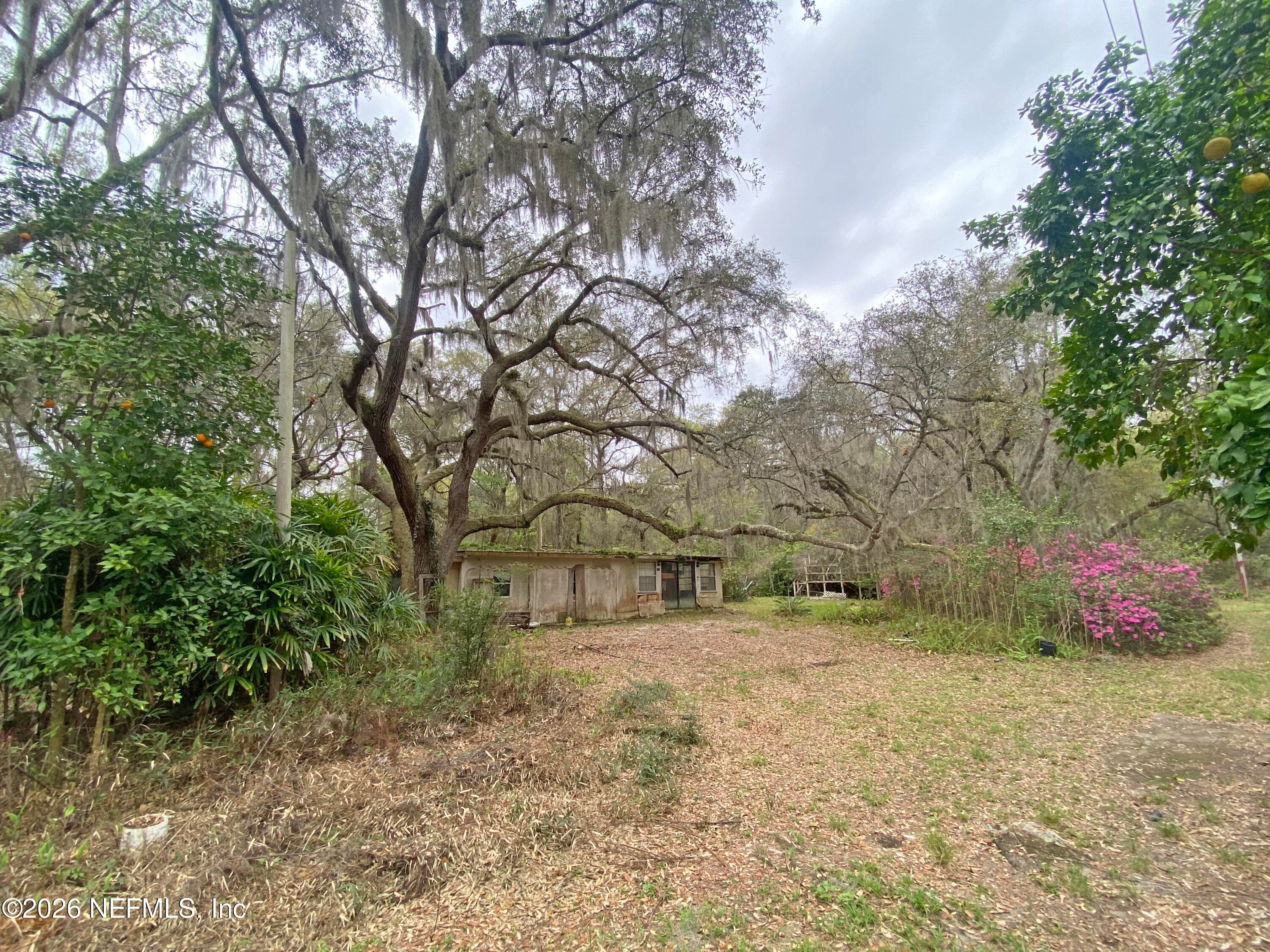 Photo 16 of 119 TWIN LAKES Road, Hawthorne, FL 32640