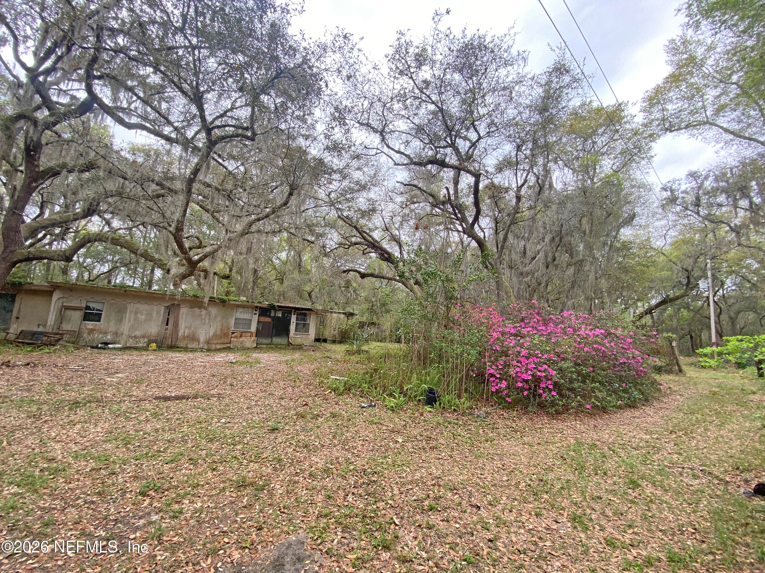 Photo 18 of 119 TWIN LAKES Road, Hawthorne, FL 32640