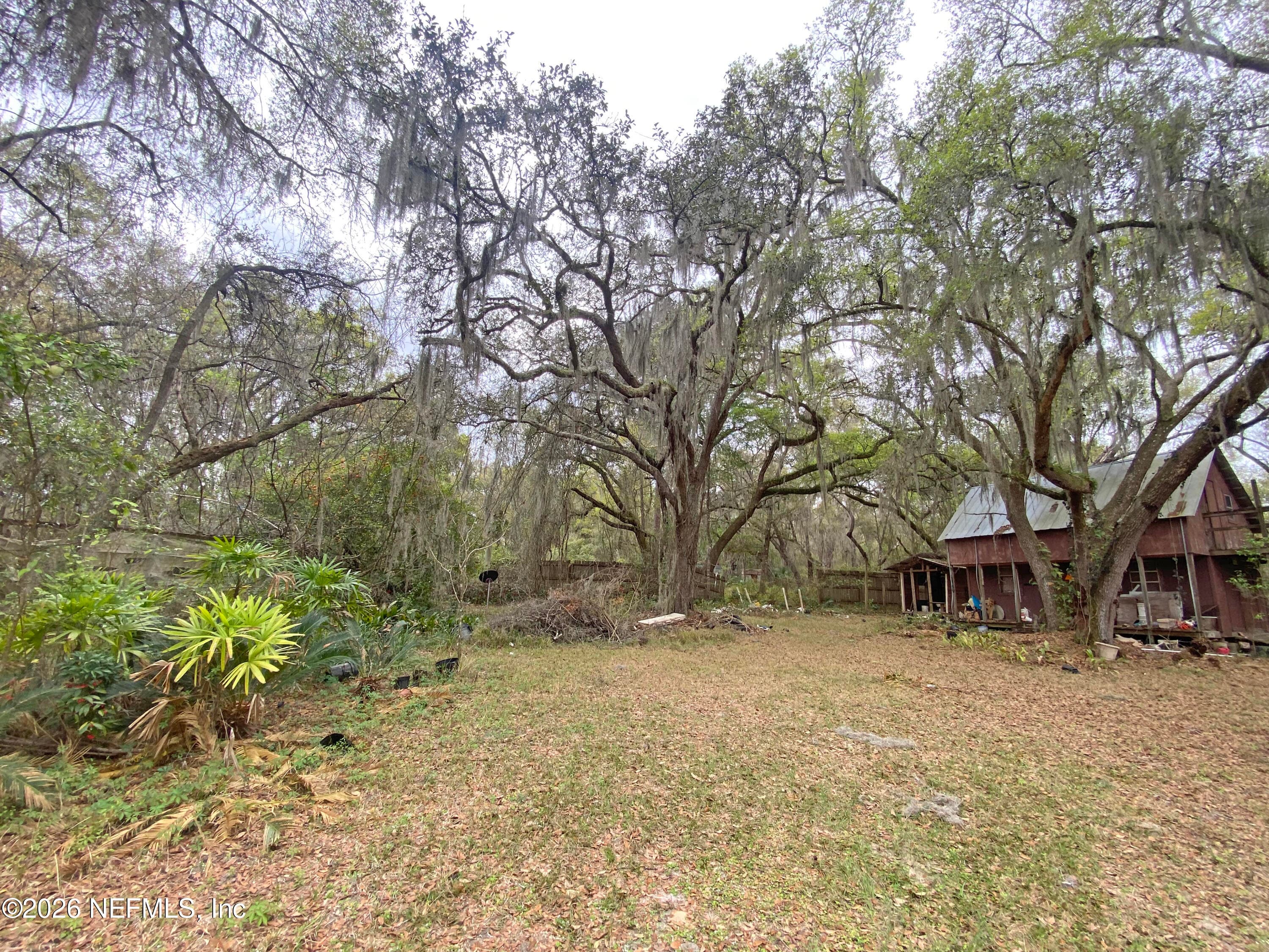 BARN — 119 TWIN LAKES Road, Hawthorne, FL 32640