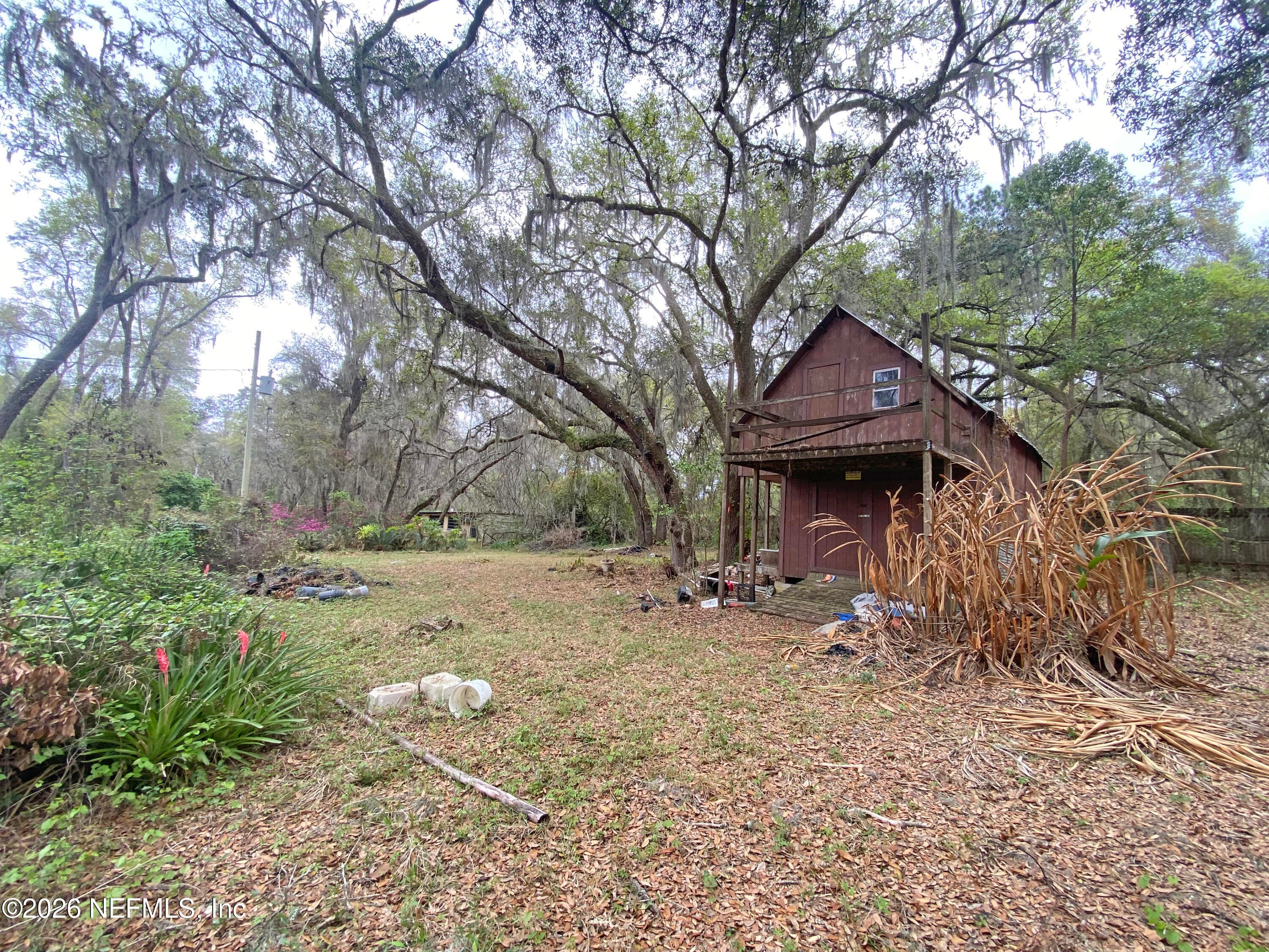 BARN — 119 TWIN LAKES Road, Hawthorne, FL 32640