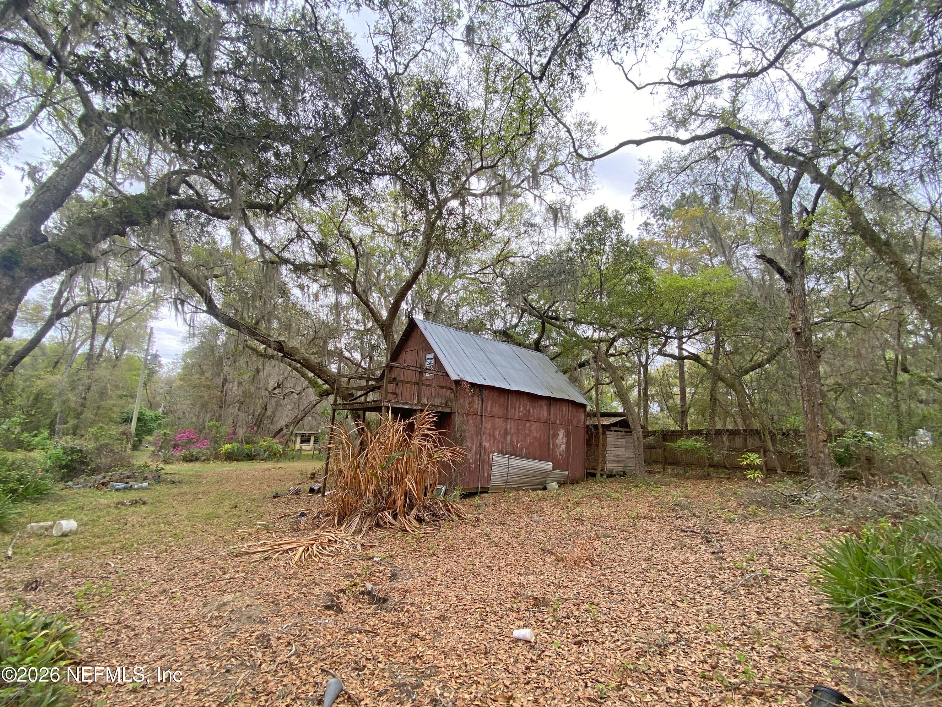 BARN — 119 TWIN LAKES Road, Hawthorne, FL 32640