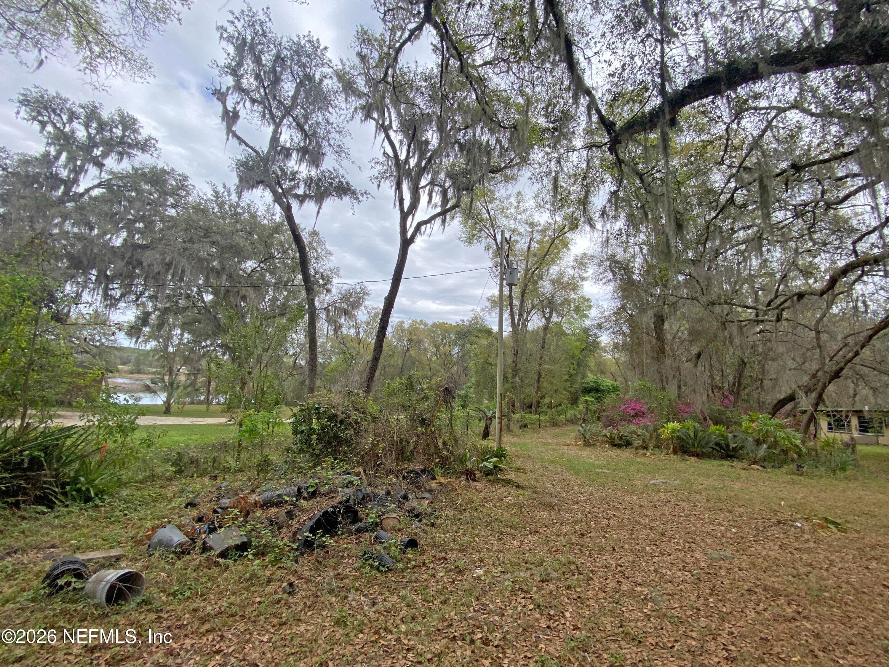Photo 36 of 119 TWIN LAKES Road, Hawthorne, FL 32640