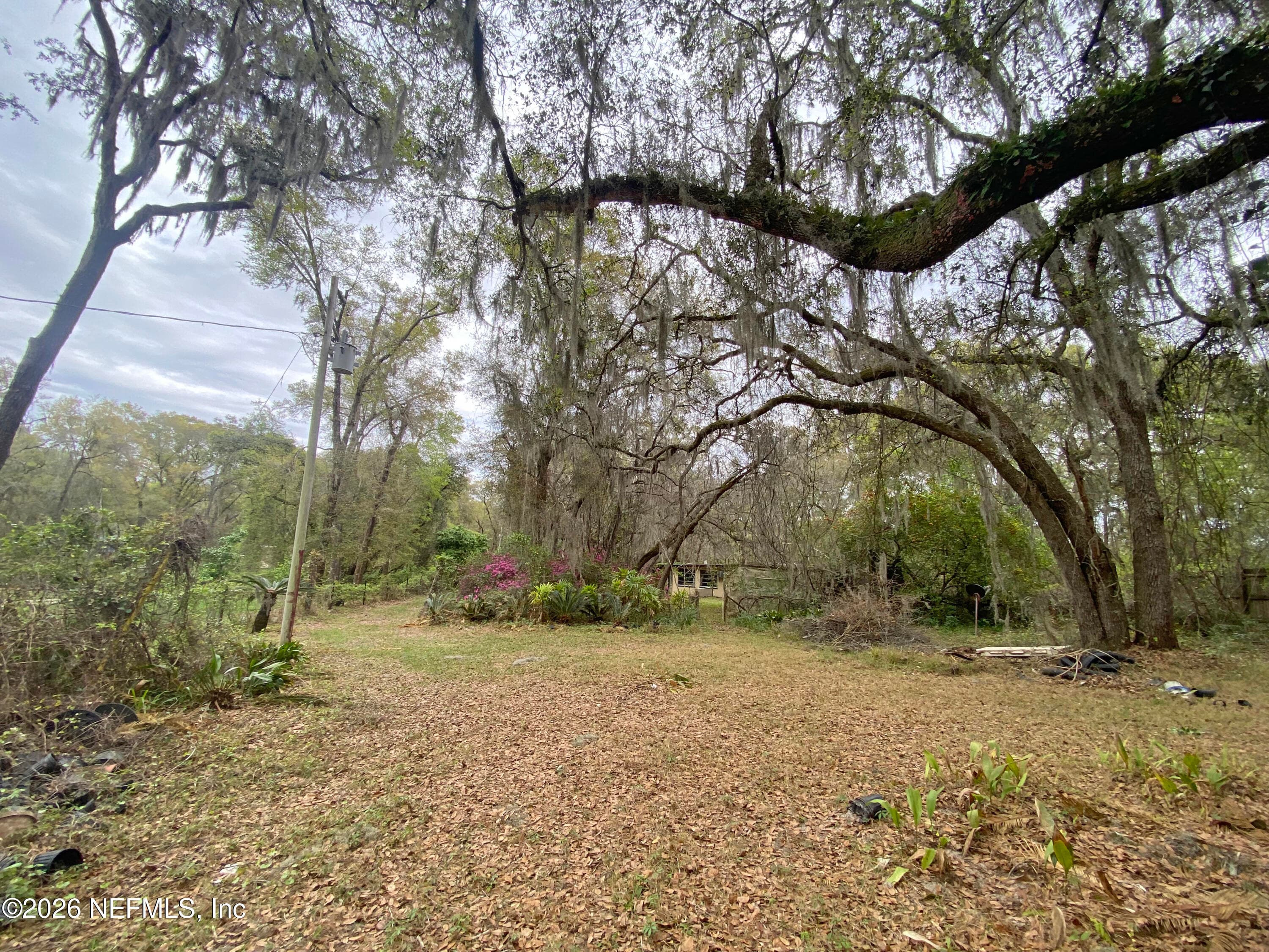 Photo 37 of 119 TWIN LAKES Road, Hawthorne, FL 32640