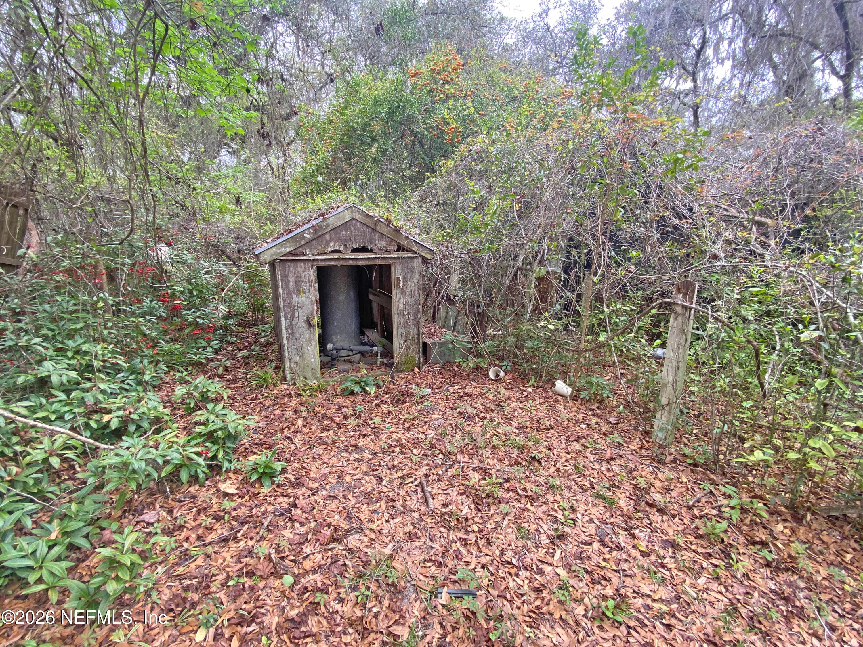 WELL — 119 TWIN LAKES Road, Hawthorne, FL 32640
