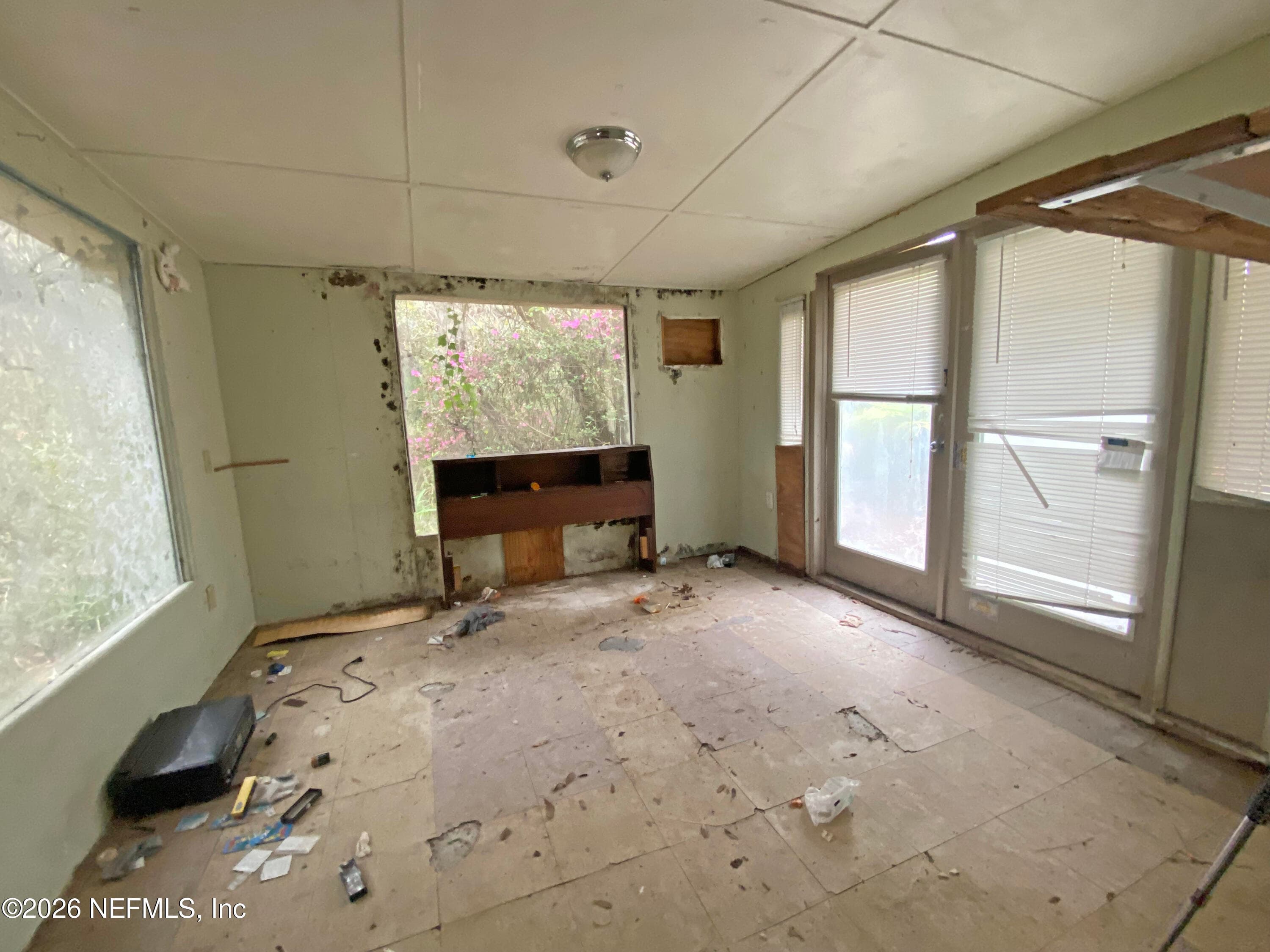 MOBILE HOME W/ ADDITION — 119 TWIN LAKES Road, Hawthorne, FL 32640
