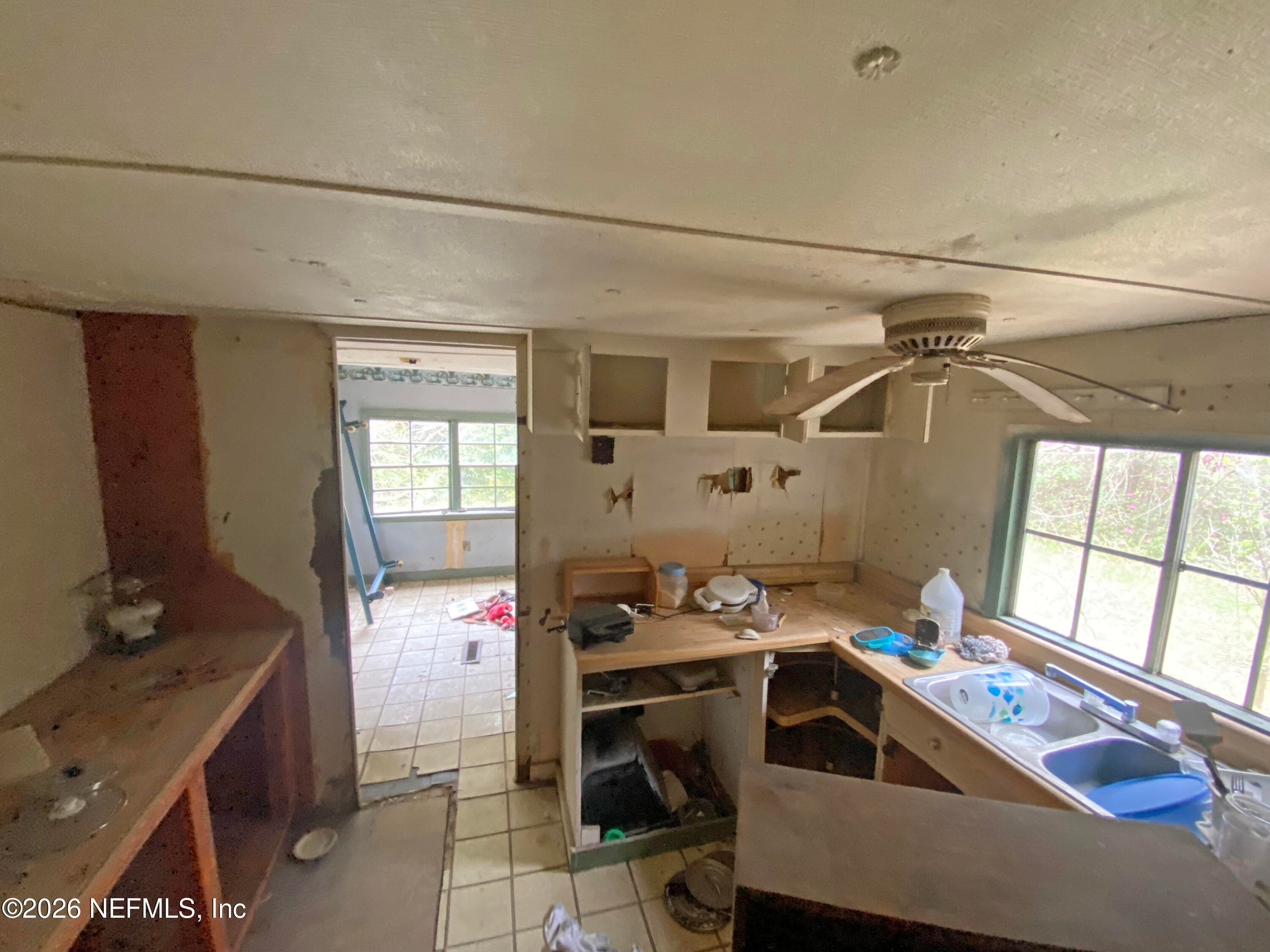 MOBILE HOME W/ ADDITION — 119 TWIN LAKES Road, Hawthorne, FL 32640