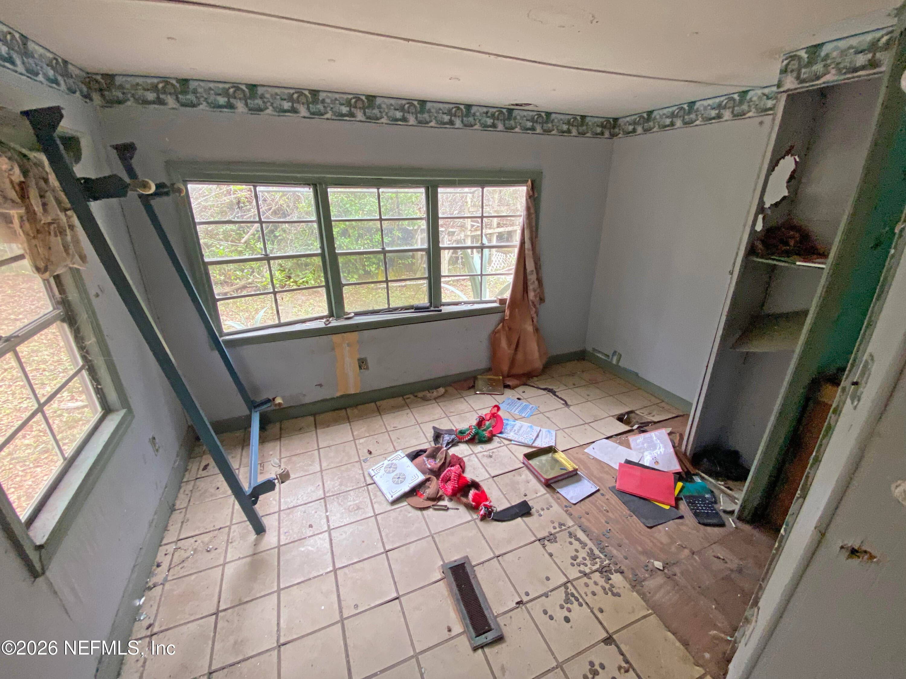 MOBILE HOME W/ ADDITION — 119 TWIN LAKES Road, Hawthorne, FL 32640