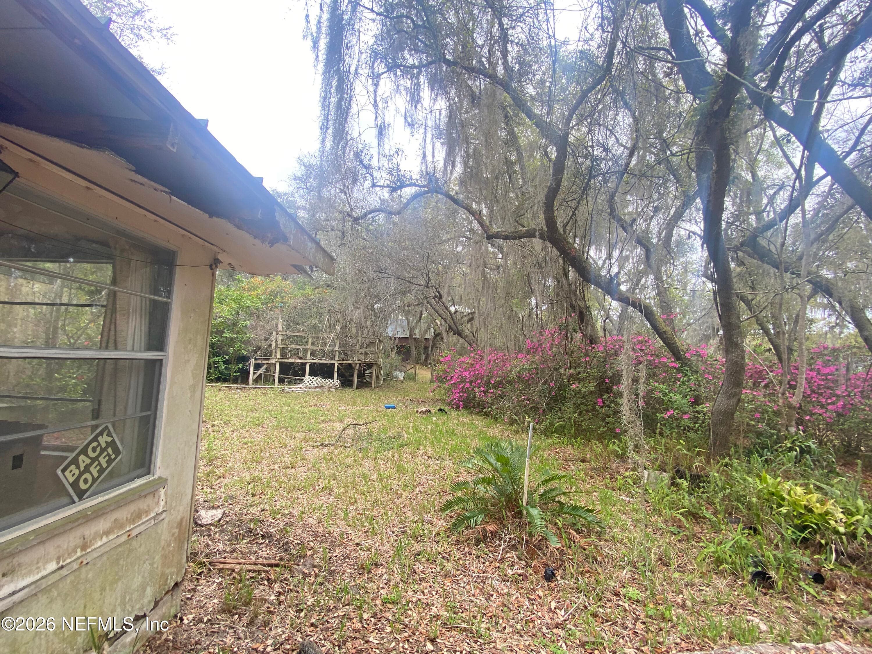 MOBILE HOME W/ ADDITION — 119 TWIN LAKES Road, Hawthorne, FL 32640