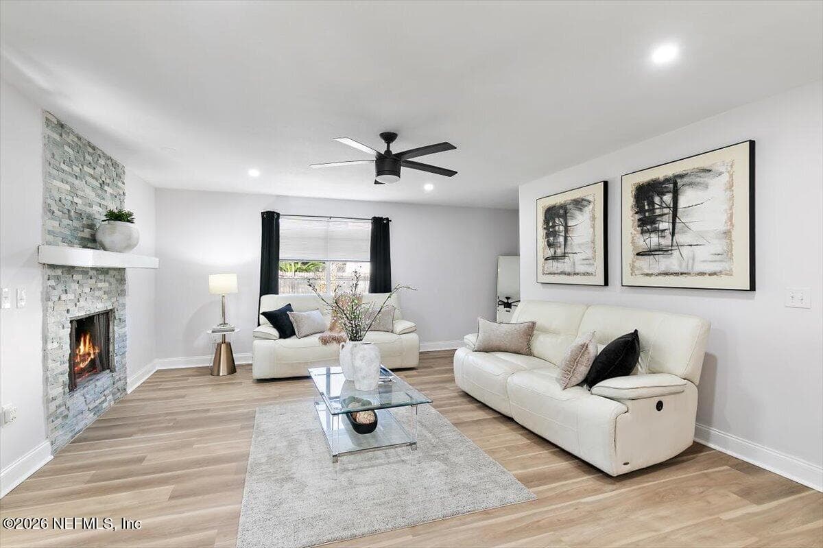 Photo 4 of 13004 TWIN PINES Circle S, Jacksonville, FL 32246