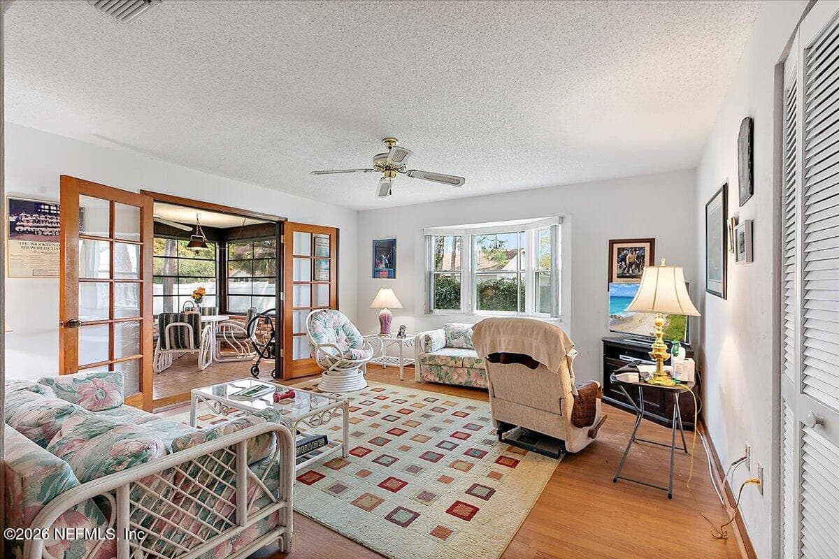 Family room with bay Window overlooking the back yard. — 21 WESTFORD Lane, Palm Coast, FL 32164