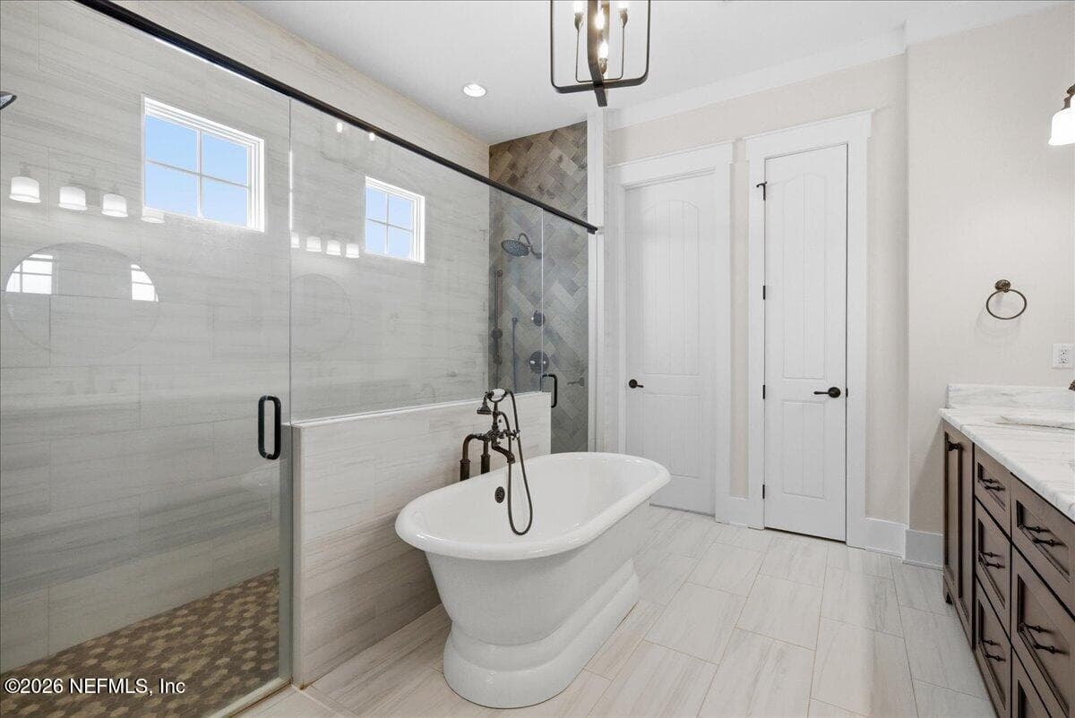 Stand alone soaking tub and dual showerhead walk in shower — 109 LAUREL Way, Ponte Vedra Beach, FL 32082