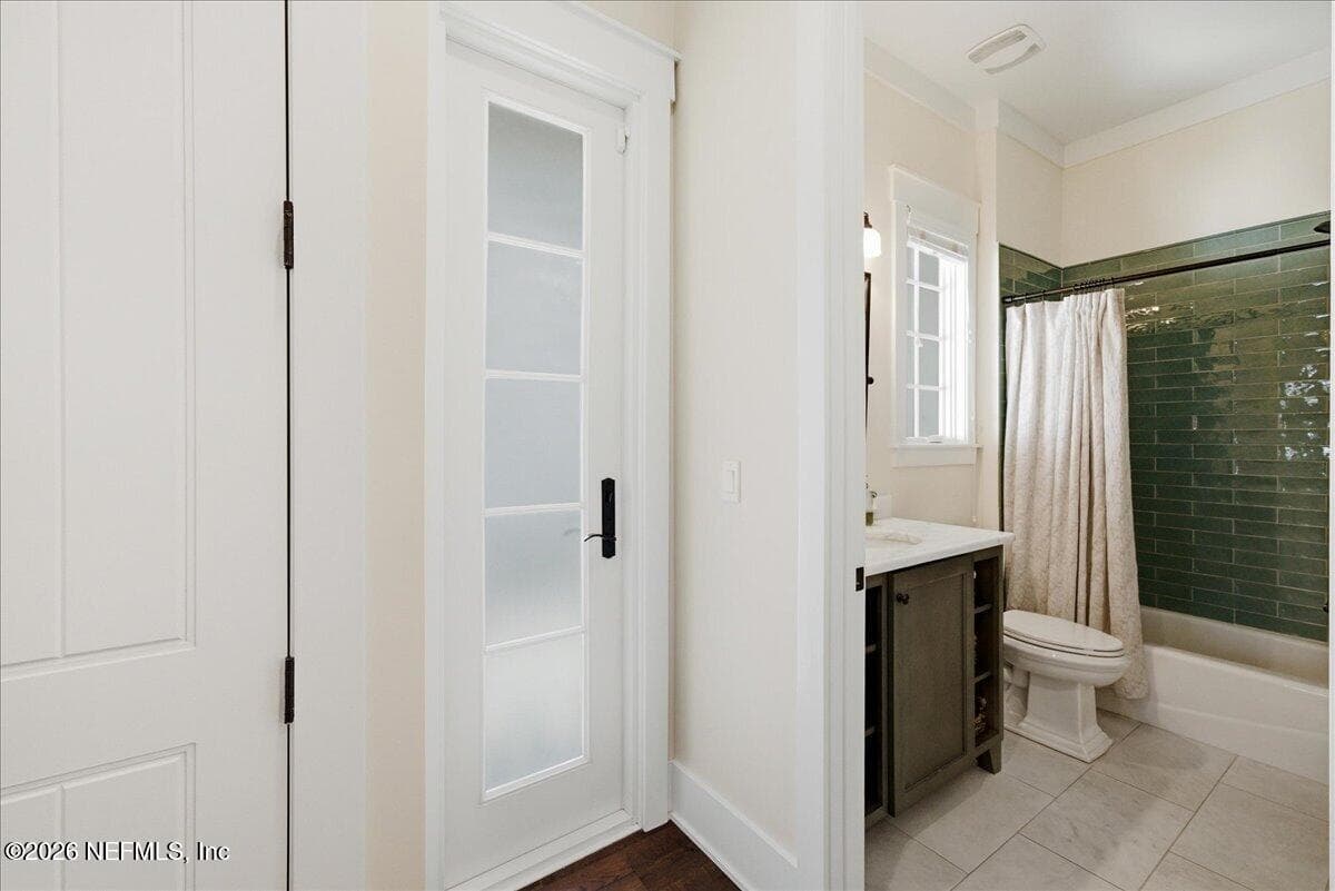 First Floor Guest Suite Bath — 109 LAUREL Way, Ponte Vedra Beach, FL 32082