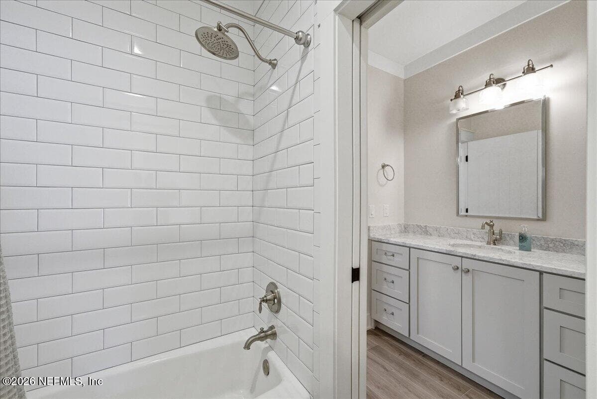 Upstairs bathroom 1 shower / tub combo — 109 LAUREL Way, Ponte Vedra Beach, FL 32082