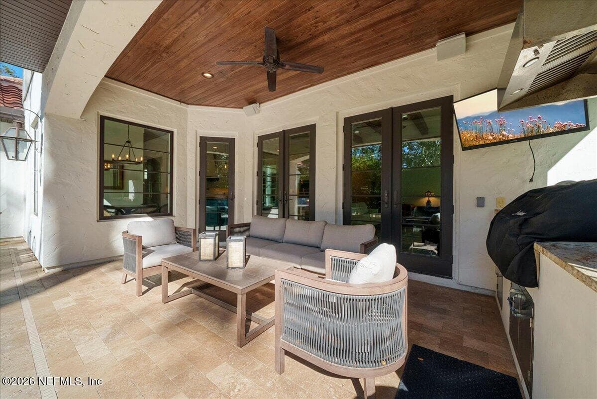 Travertine decking — 109 LAUREL Way, Ponte Vedra Beach, FL 32082