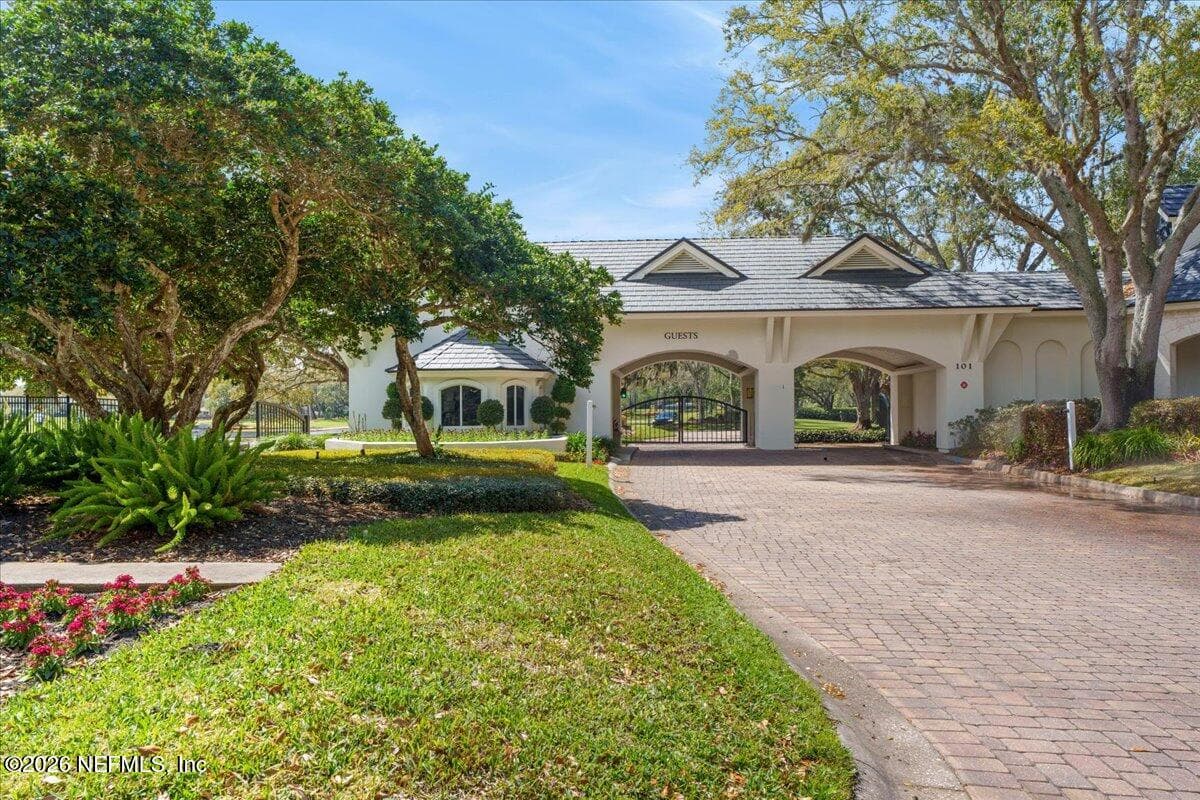 Manned Gate Entry — 109 LAUREL Way, Ponte Vedra Beach, FL 32082