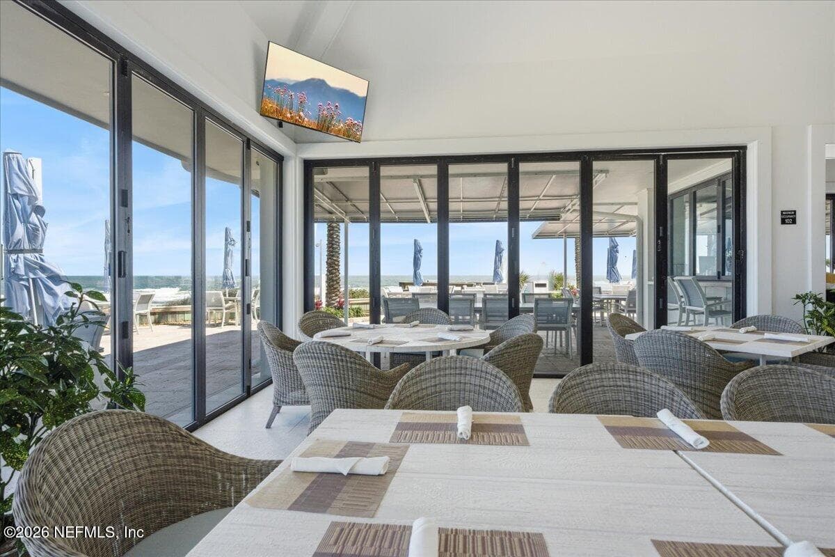 Dining along the sea — 109 LAUREL Way, Ponte Vedra Beach, FL 32082