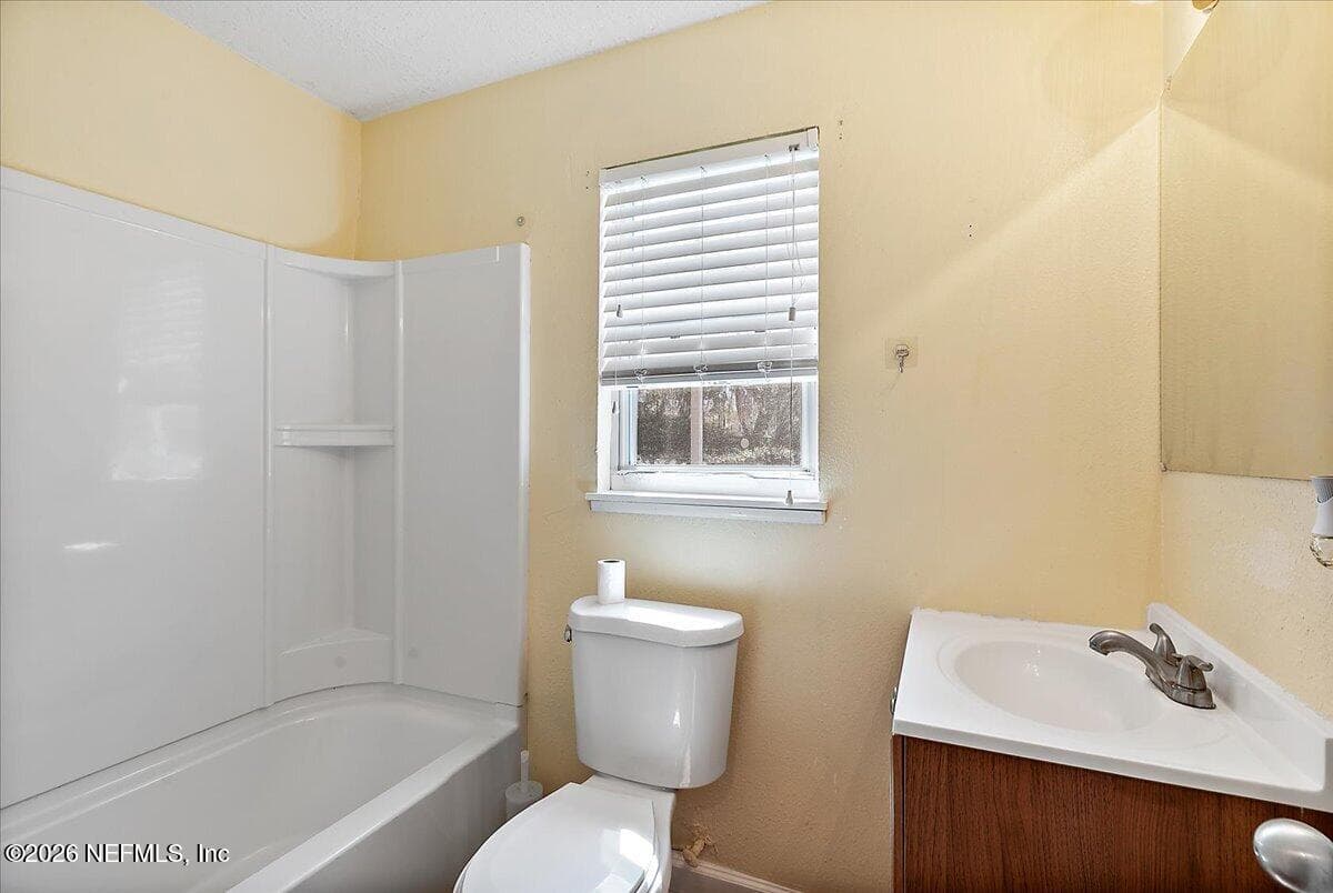 Photo 11 of 428 NEPTUNE Road, Orange Park, FL 32073