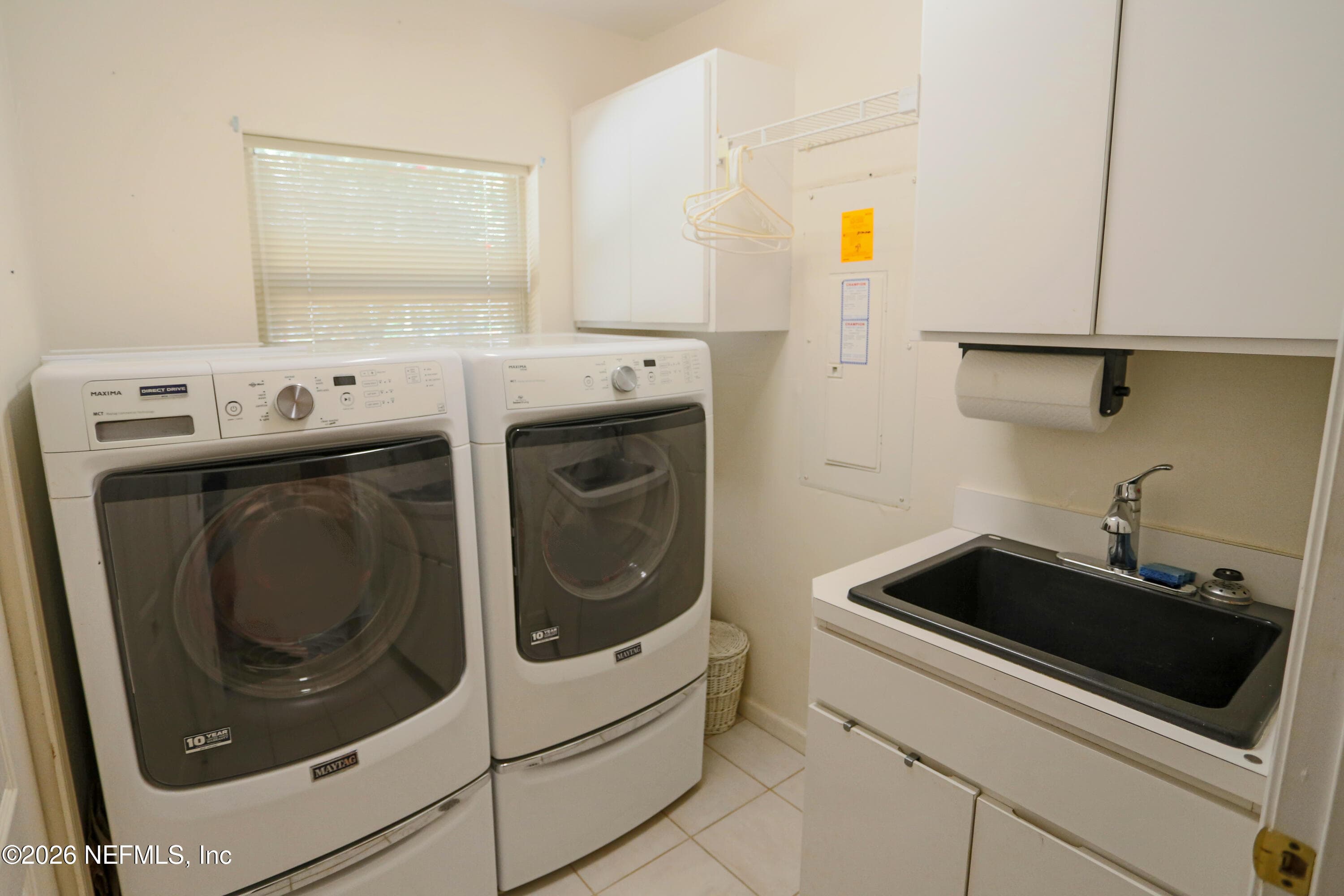 Laundry room with sink — 524 CEDAR CREEK Road, Palatka, FL 32177