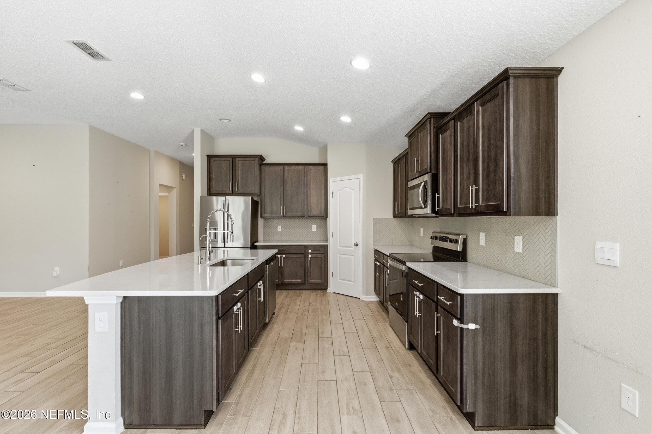 Photo 9 of 65784 EDGEWATER Drive, Yulee, FL 32097
