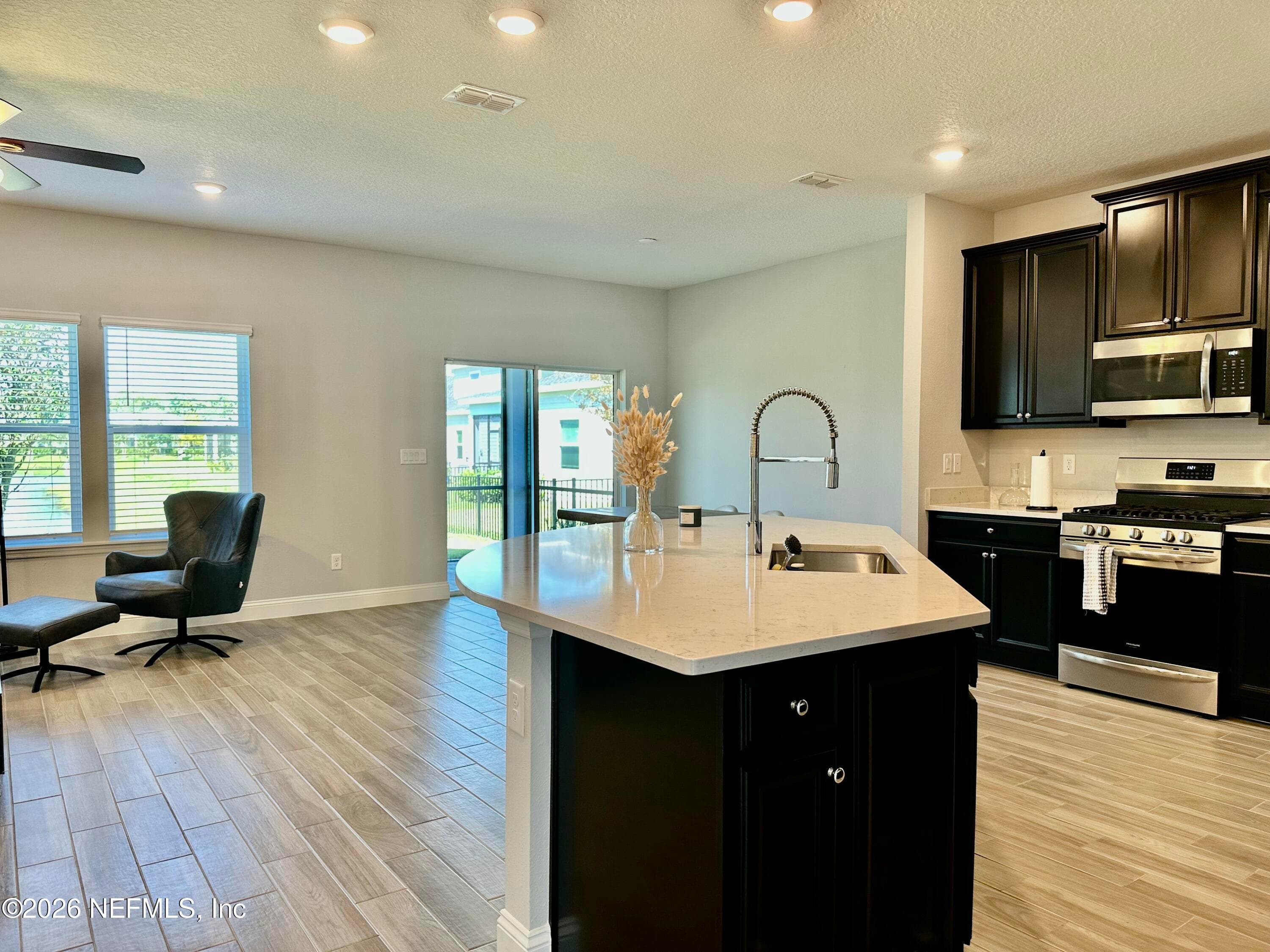 Photo 4 of 124 KILLARNEY Avenue, St. Johns, FL 32259